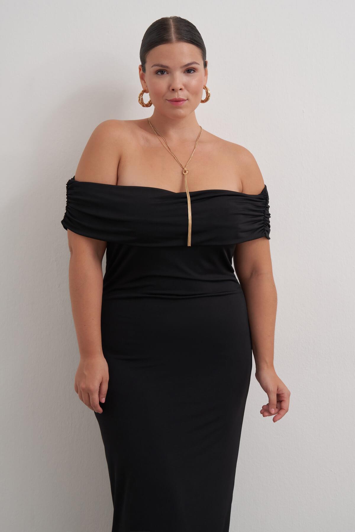 Açık Omuzlu Kolsuz Elbise