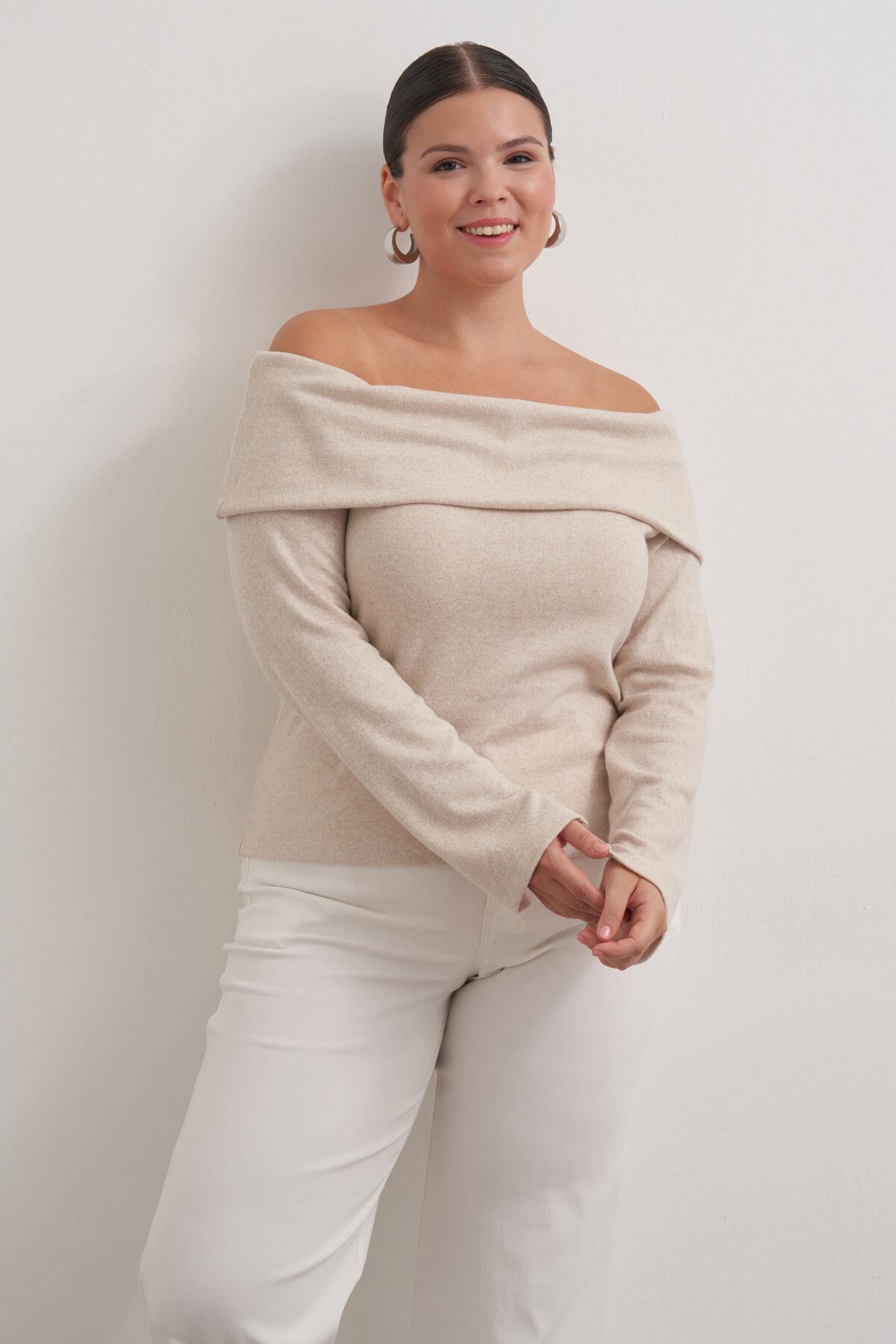Açık Omuzlu Triko Bluz