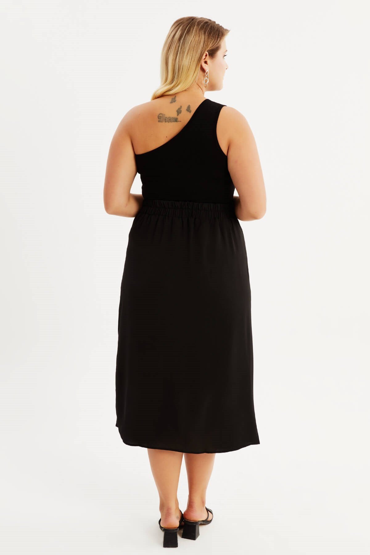 Arka Beli Lastikli Büzgülü Midi Etek