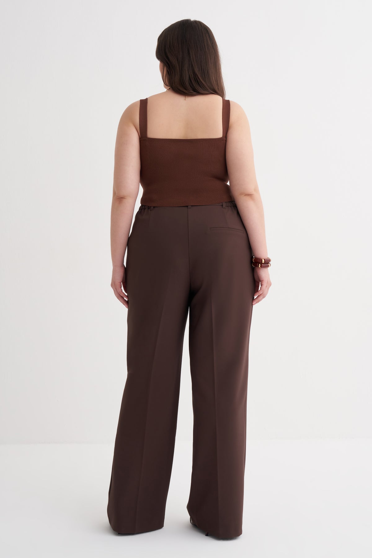 Arka Beli Lastikli Pileli Pantolon