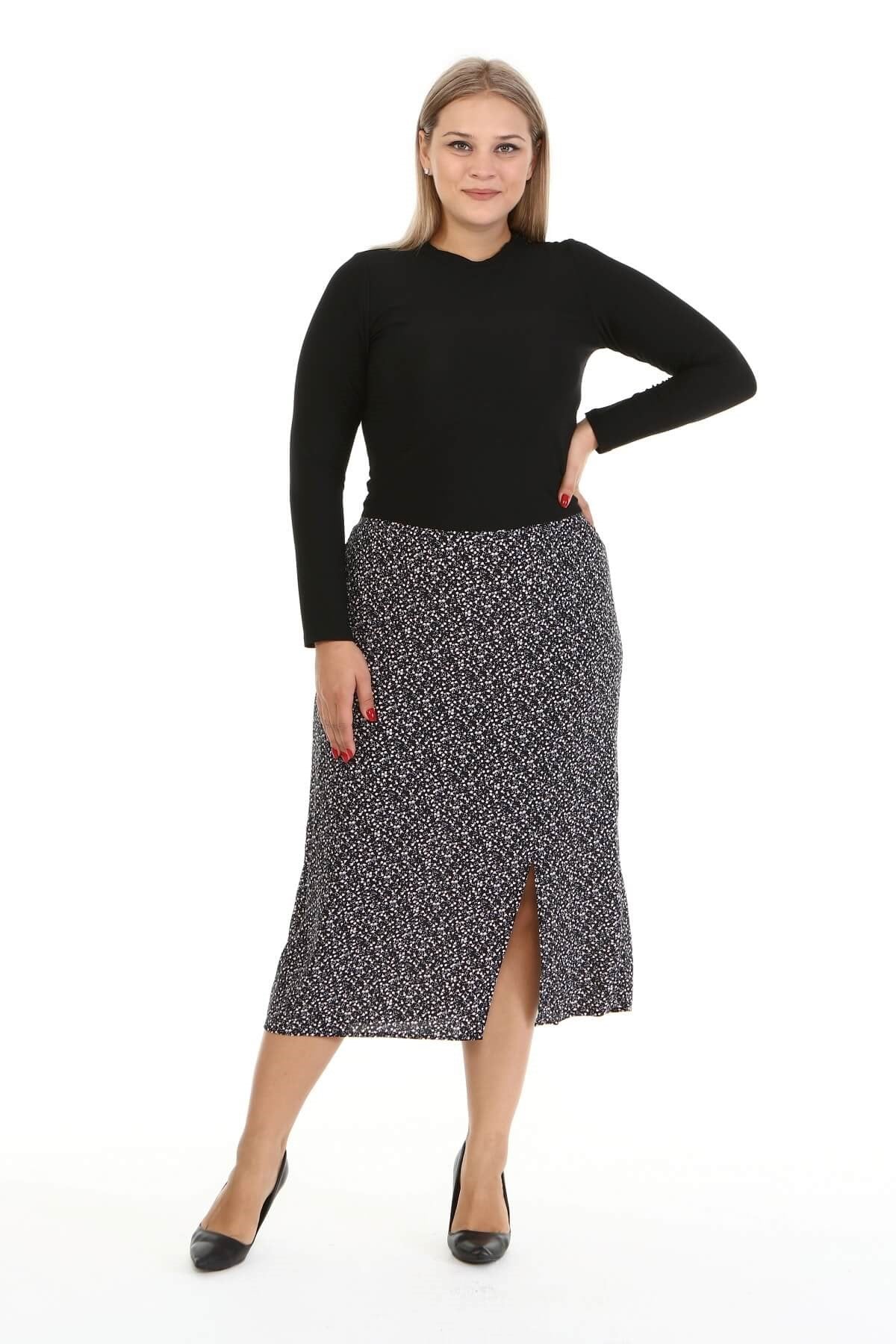 Arka Beli Lastikli Yırtmaçlı Etek