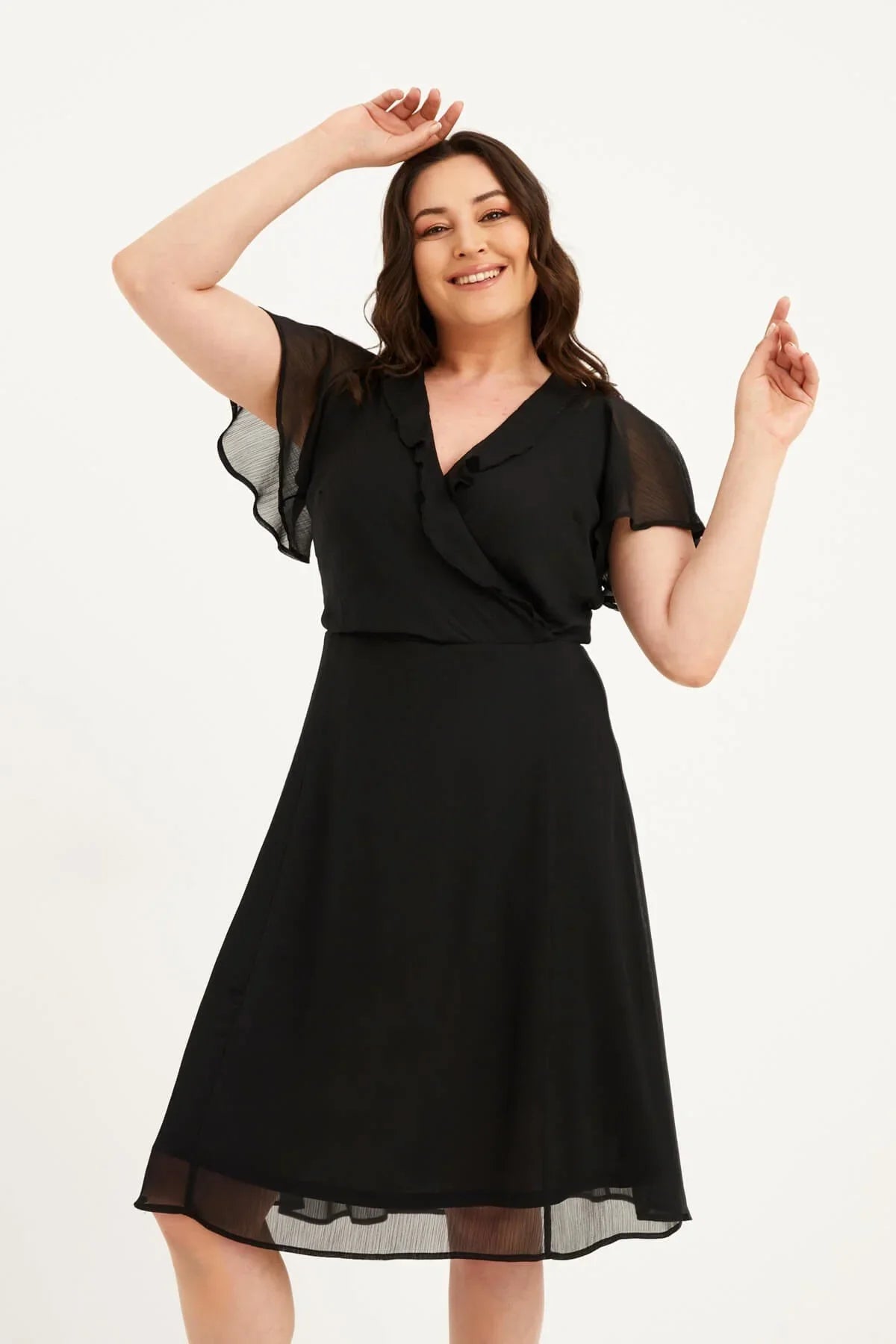 Arkası Çapraz Biyeli Şifon Elbise