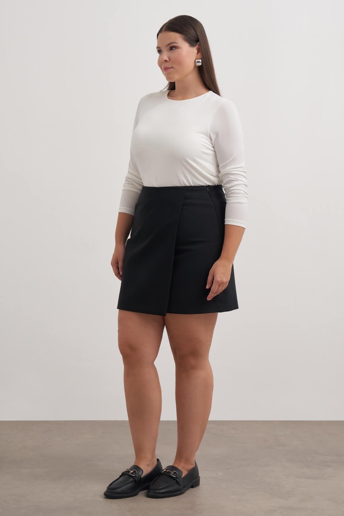 Asimetrik Şort Etek