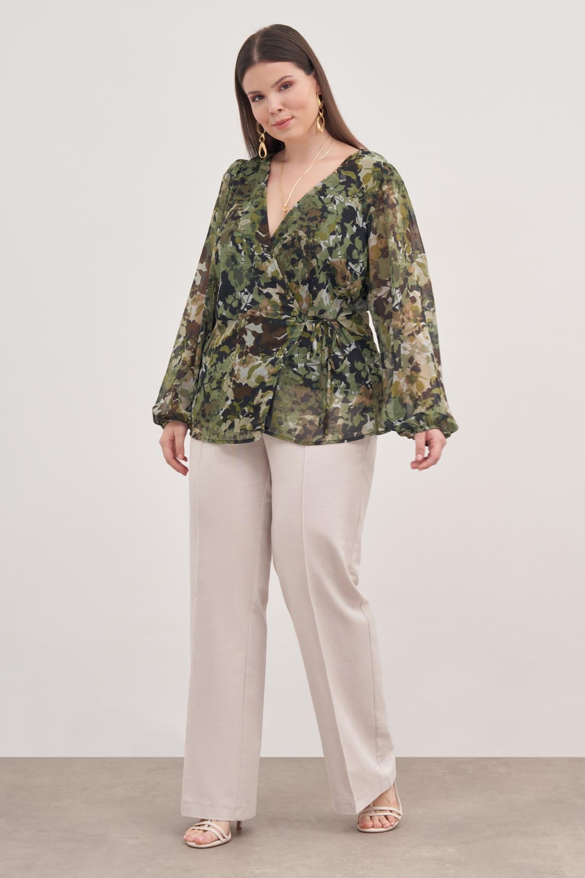 Astarlı Bağlama Detaylı Şifon Bluz