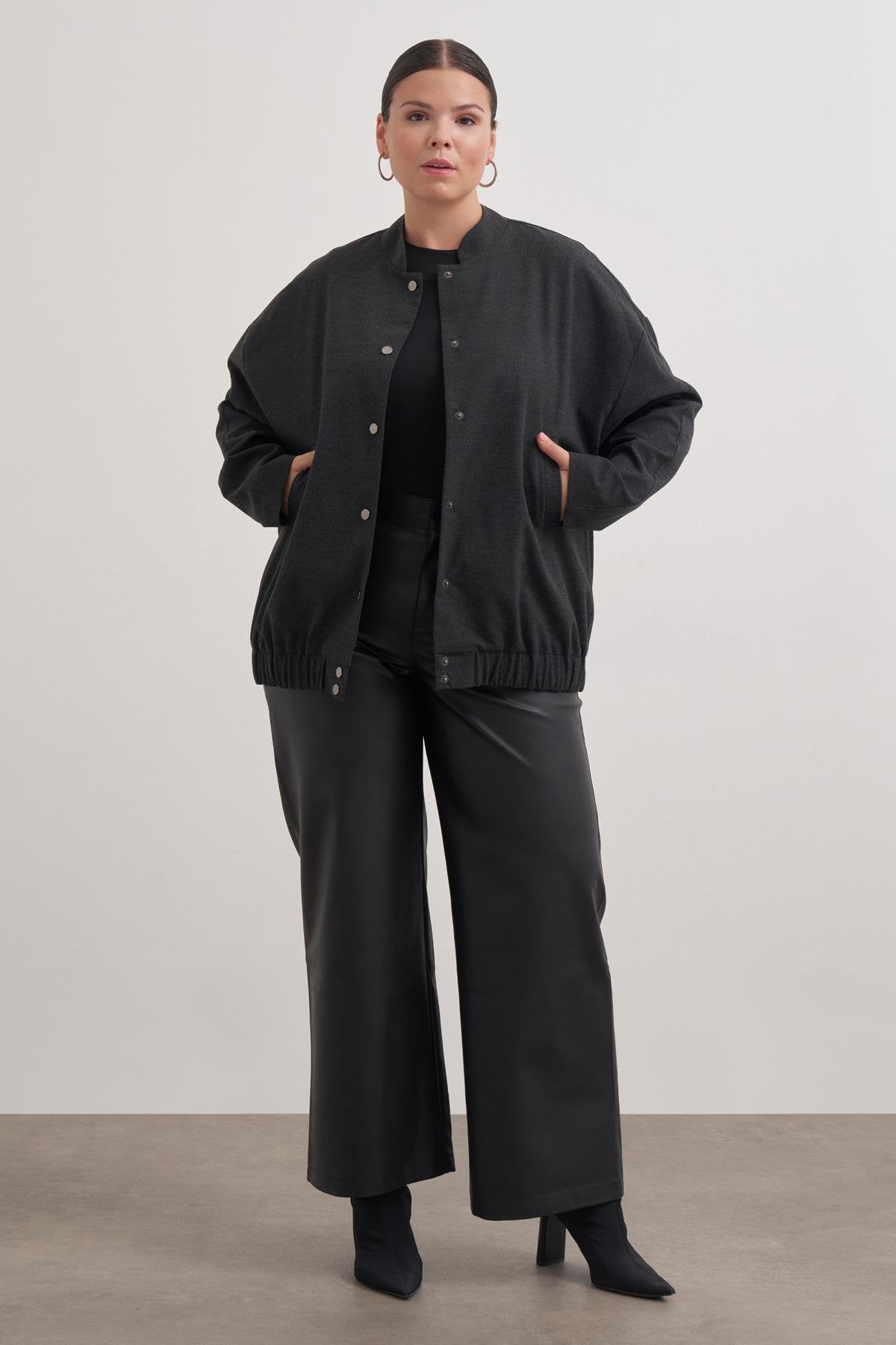 Astarlı Cep Detaylı Bomber Ceket