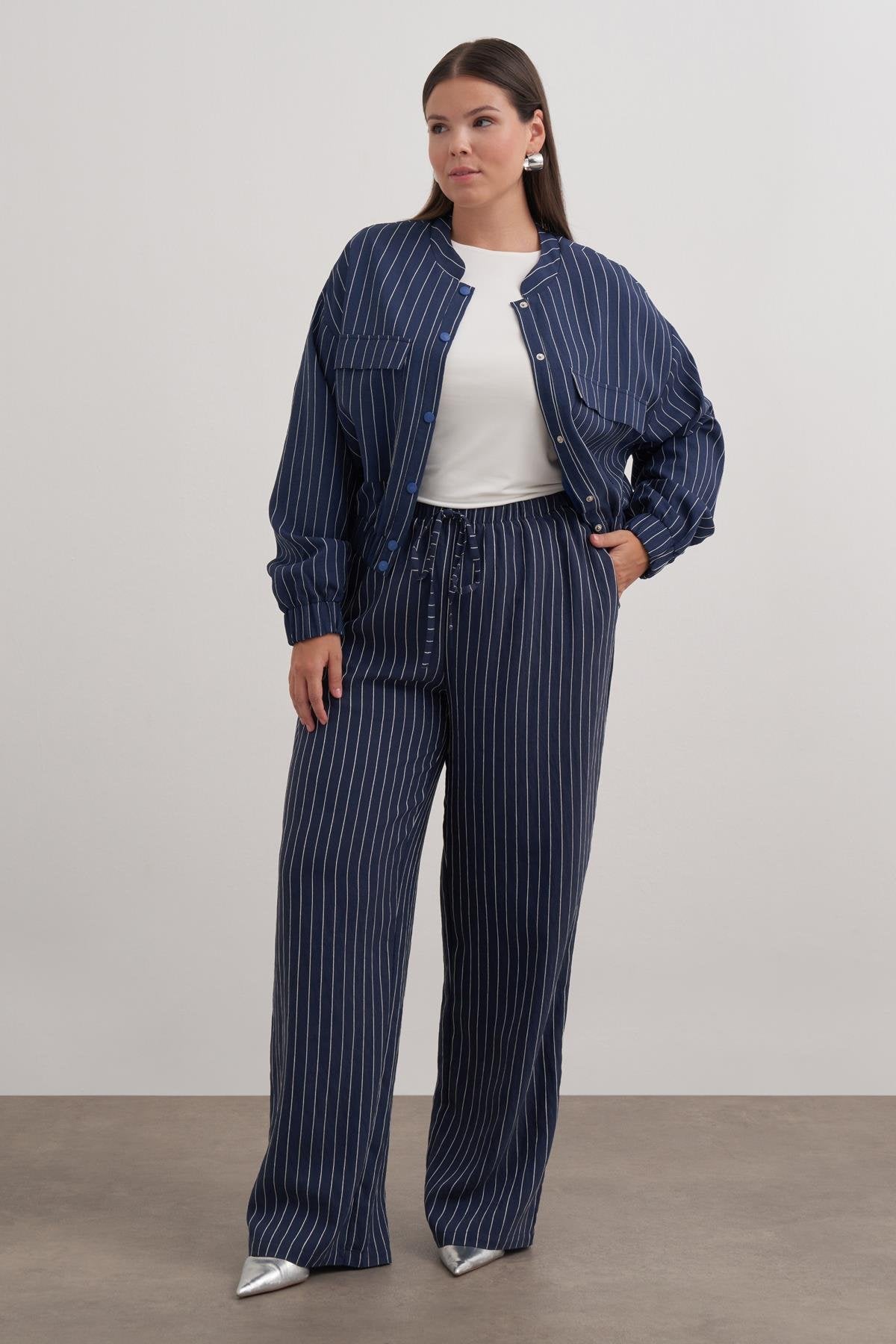 Astarlı Crop Çizgili Bomber Ceket