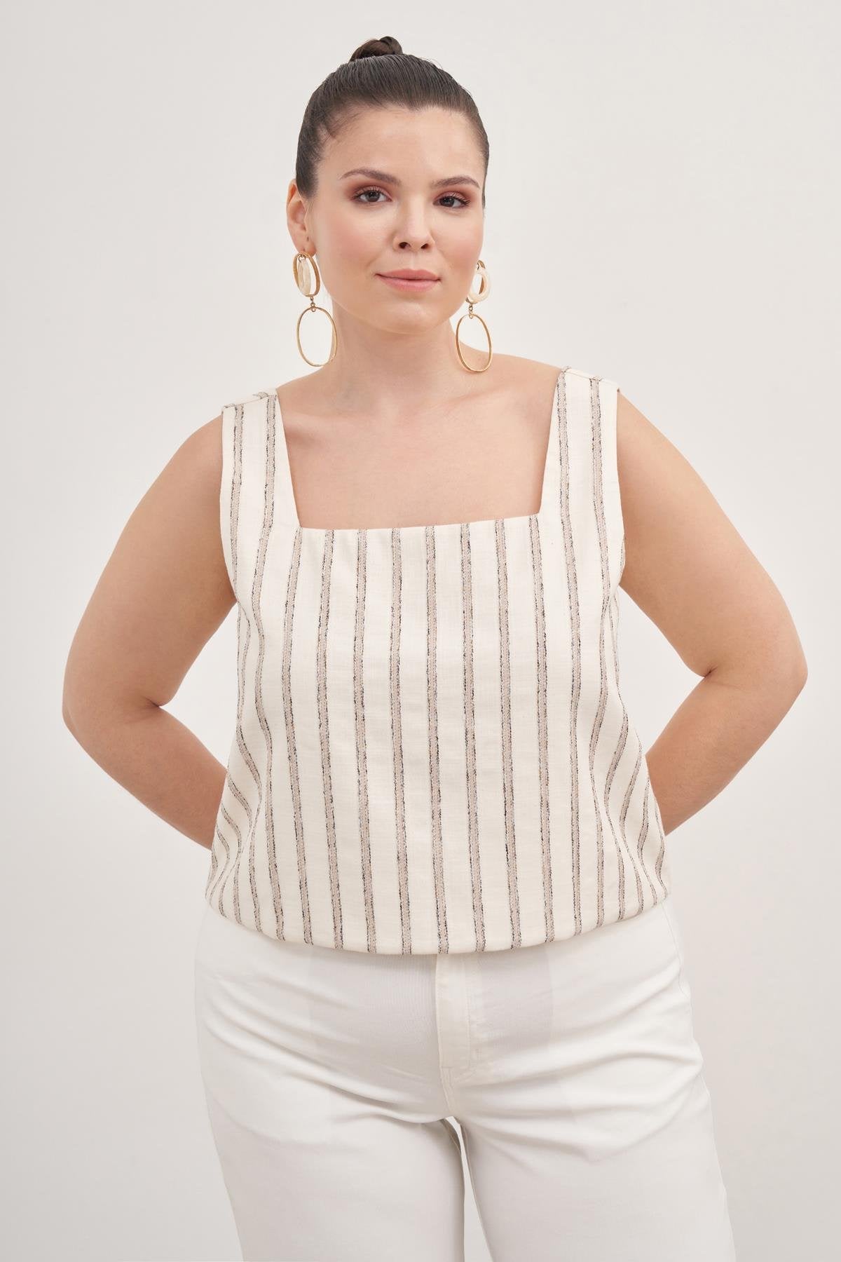 Astarlı Kare Yaka Top