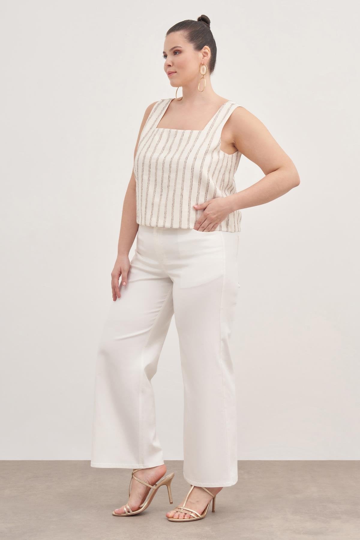 Astarlı Kare Yaka Top