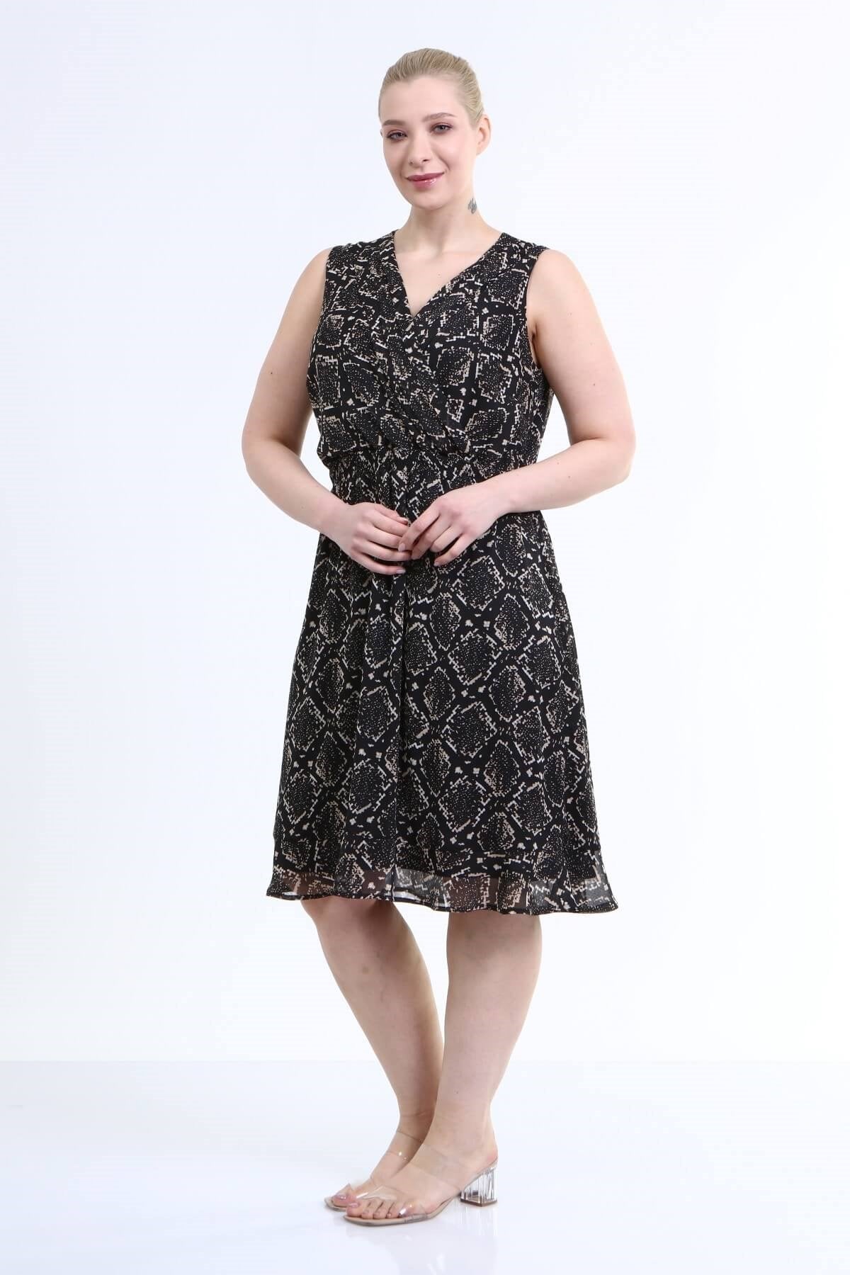 Astarlı Kolsuz Şifon Elbise