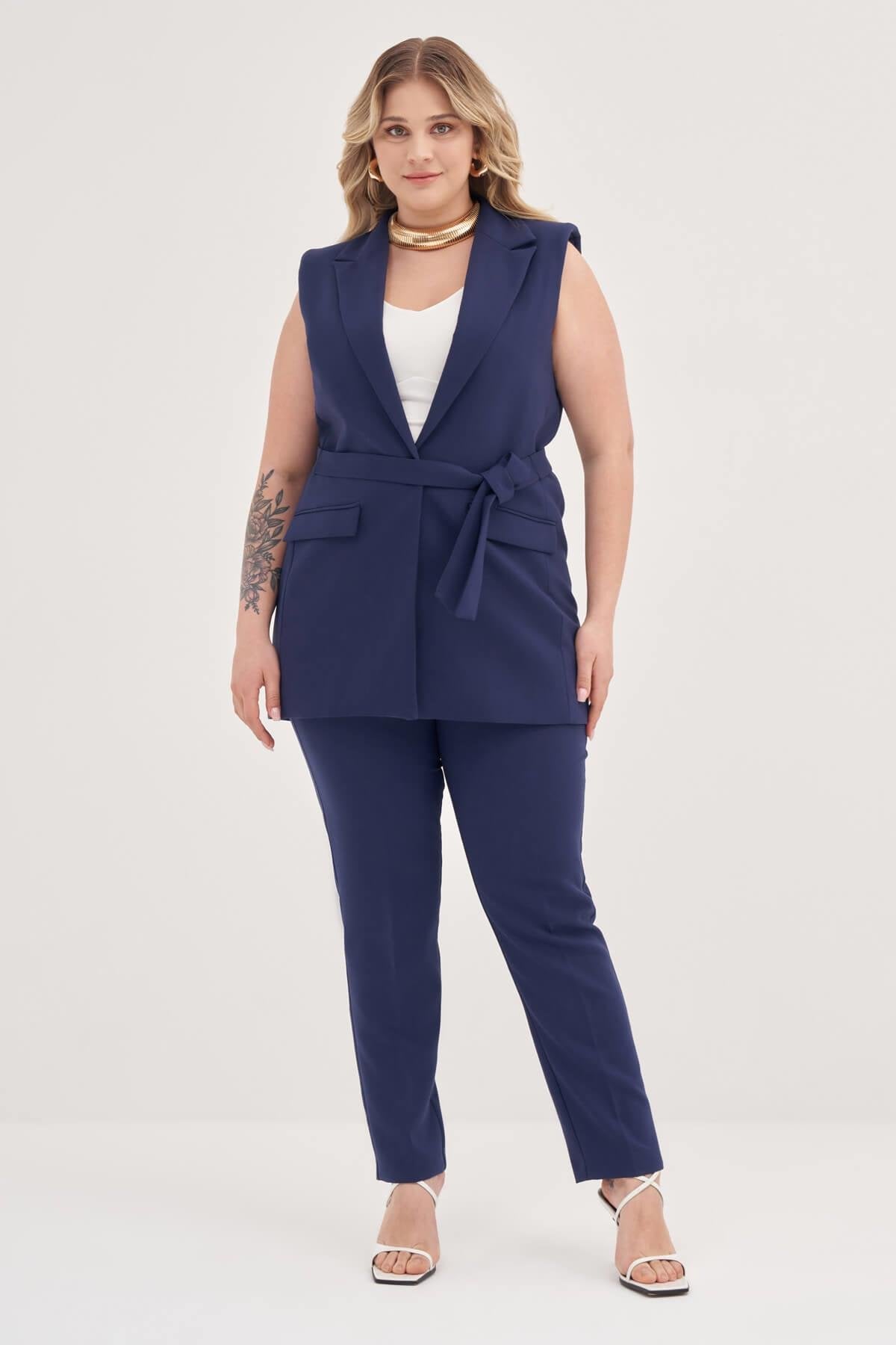 Astarlı Kuşaklı Uzun Yelek