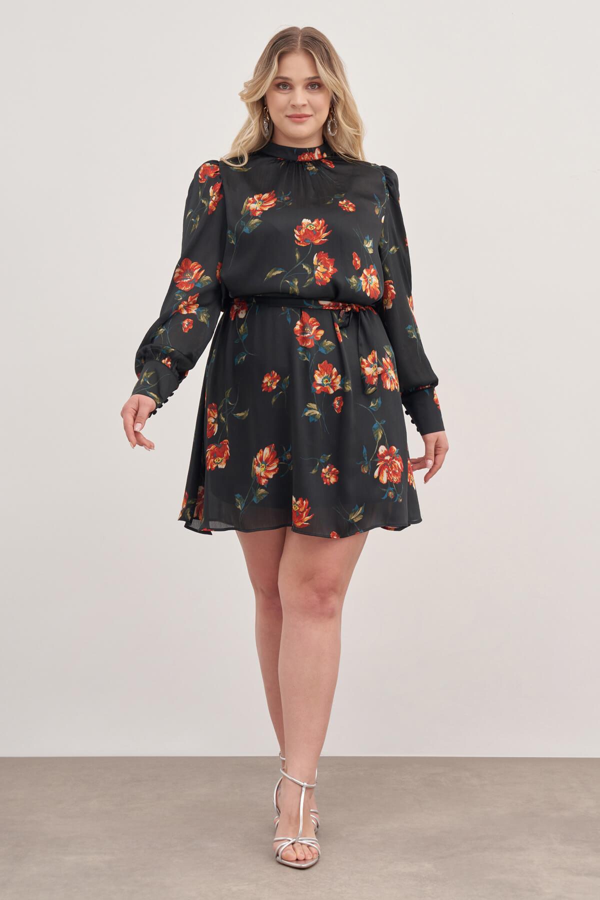 Astarlı Saten Kuşak Detaylı Elbise