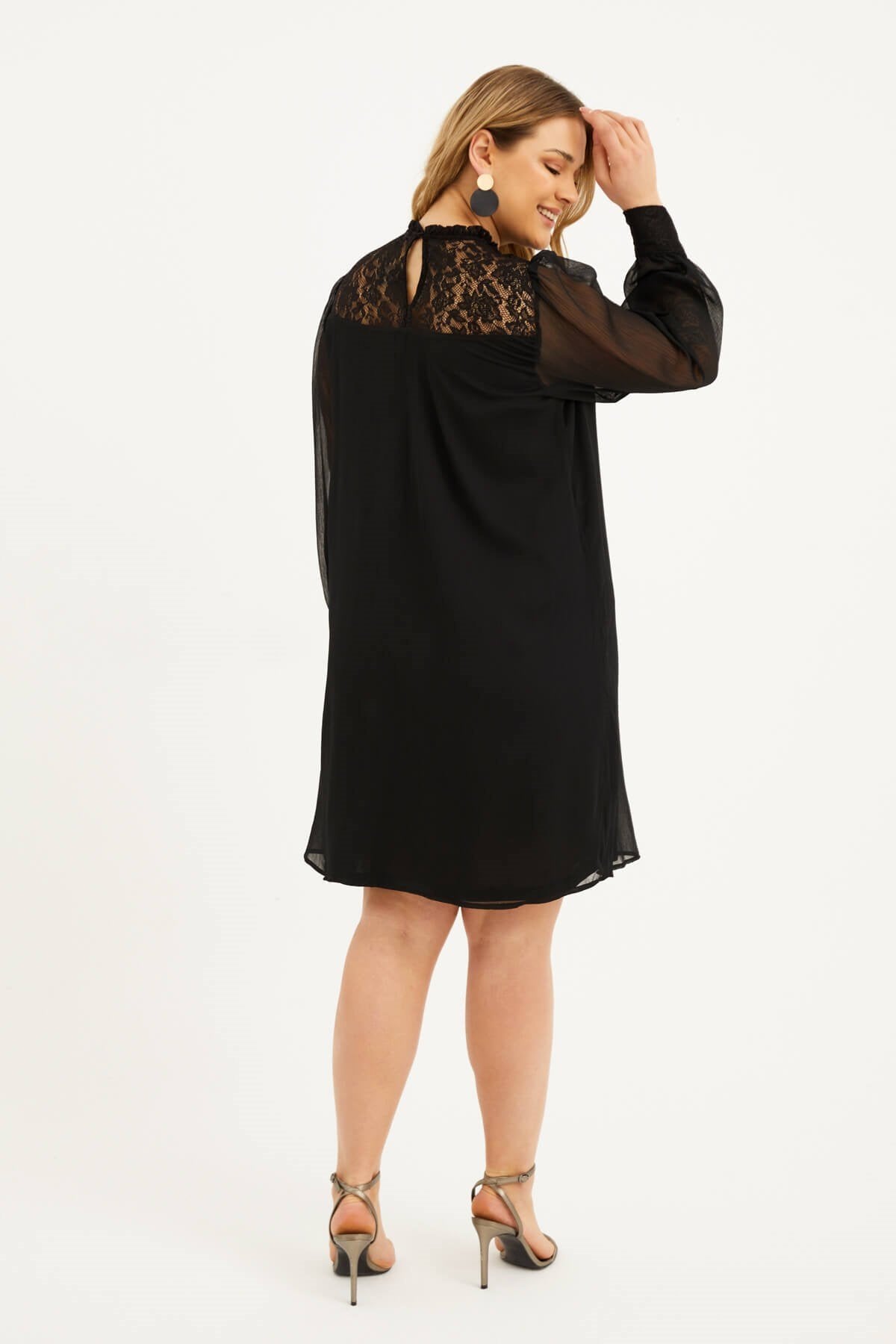 Astarlı Şifon Dantel Detay Elbise