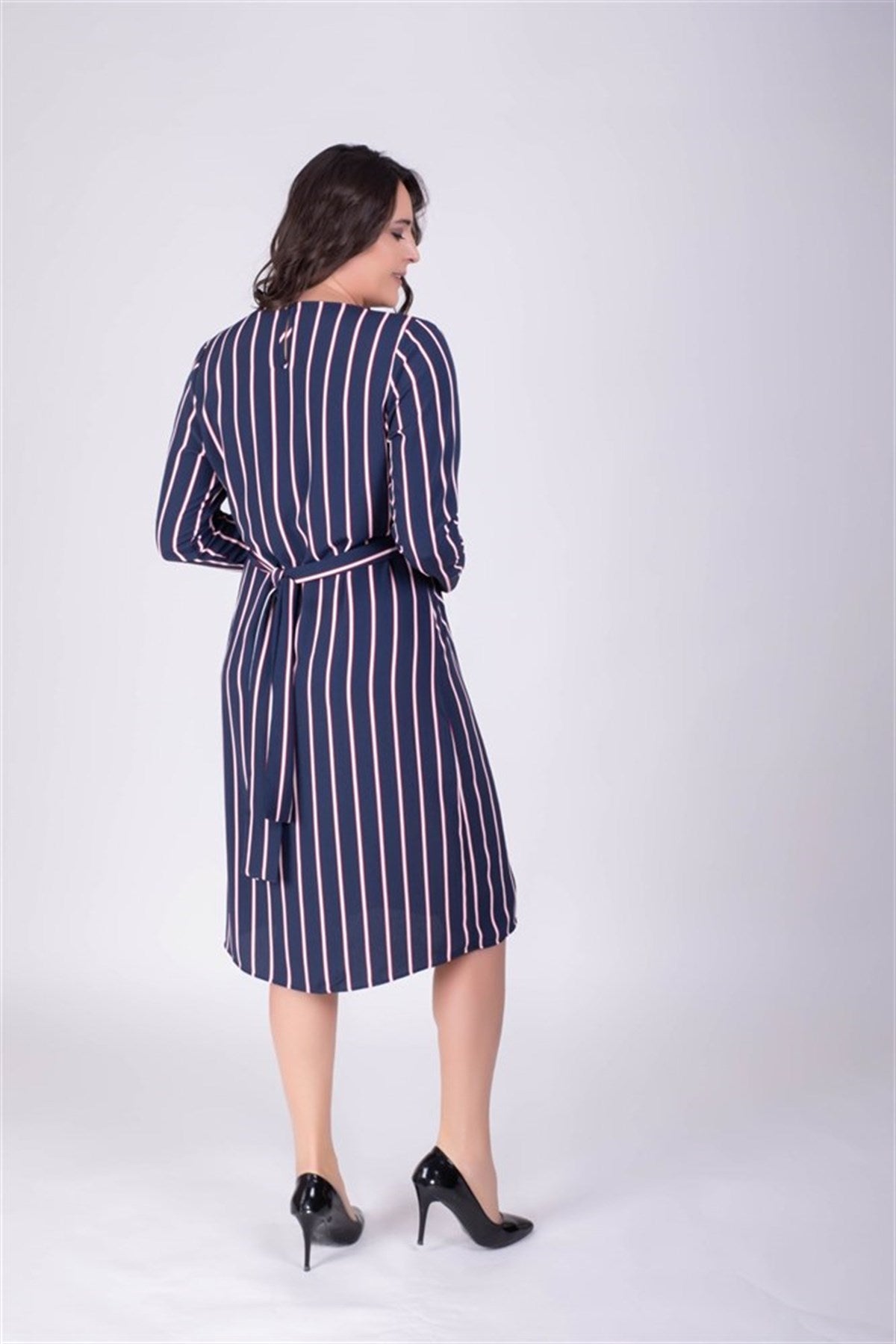 Bağlama Detaylı Çizgili Elbise