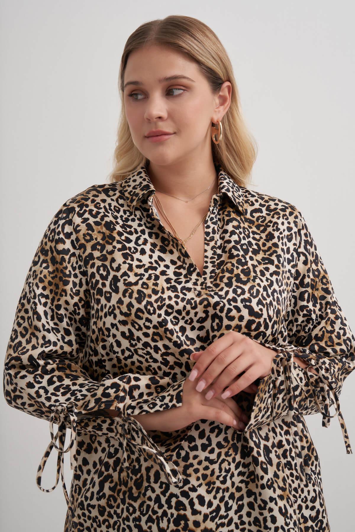 Bağlama Detaylı Leopar Bluz