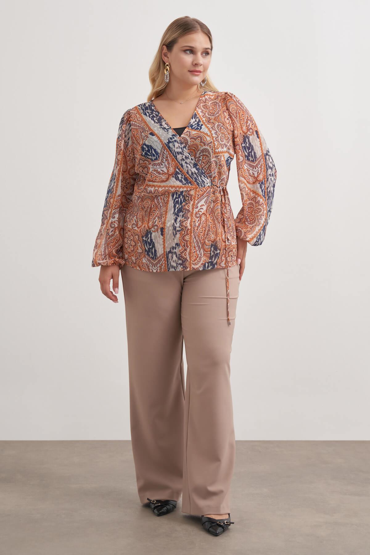 Bağlama Detaylı Şifon Bluz