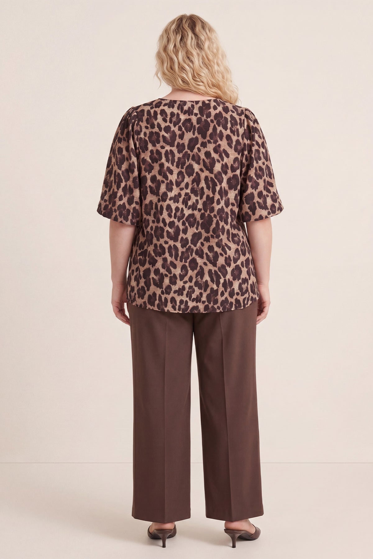 Balon Kol Düğmeli Leopar Desenli Bluz