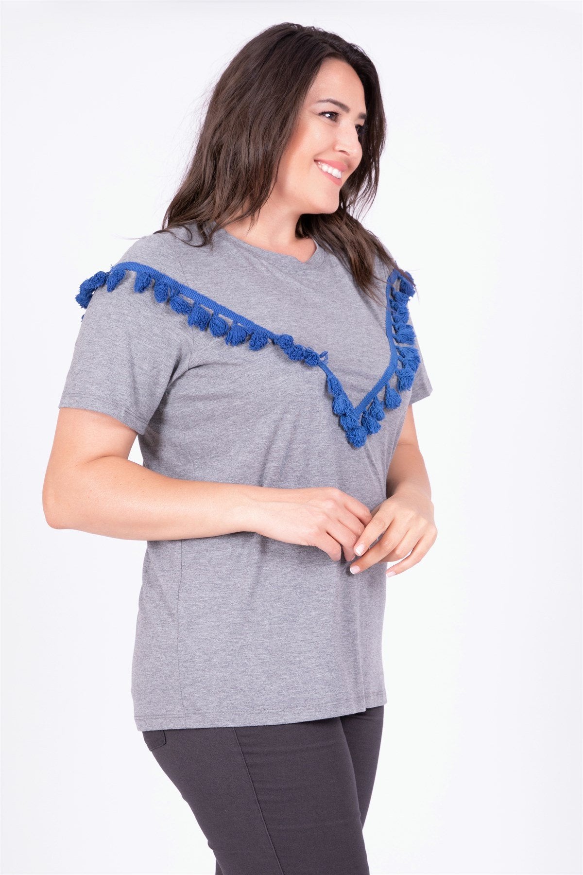 Bedeni Püsküllü Tişört