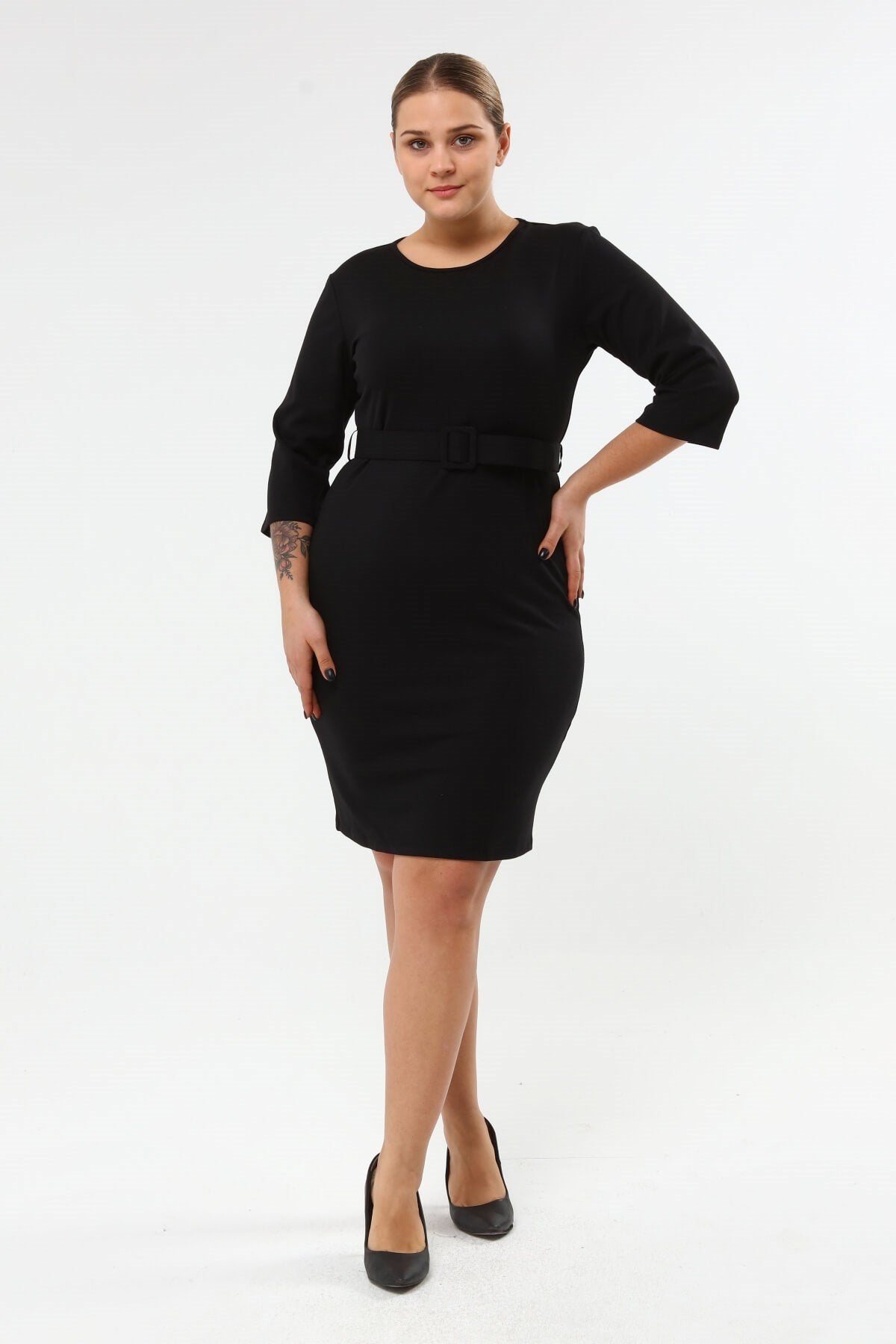 Beli Kemerli Örme Elbise