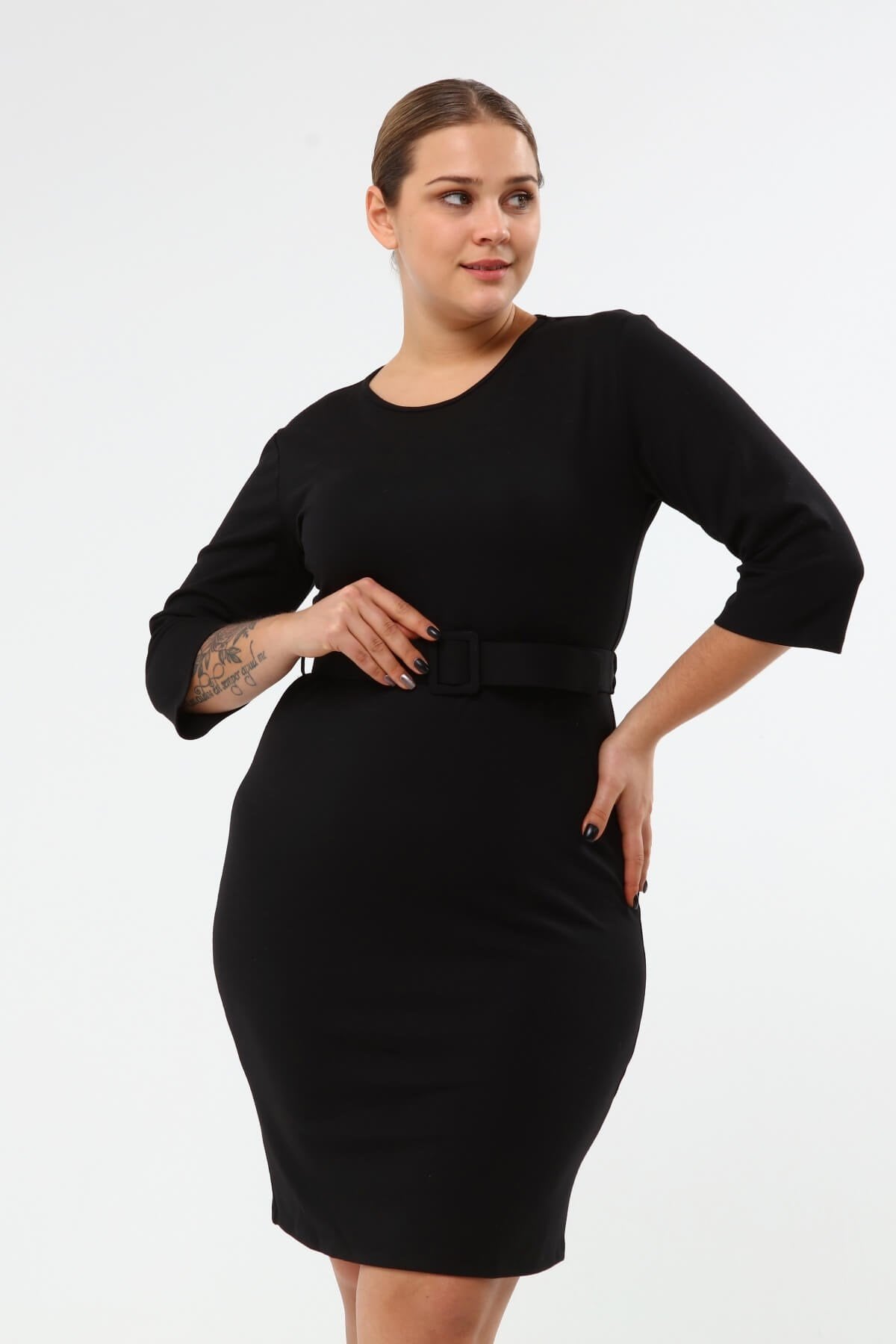 Beli Kemerli Örme Elbise