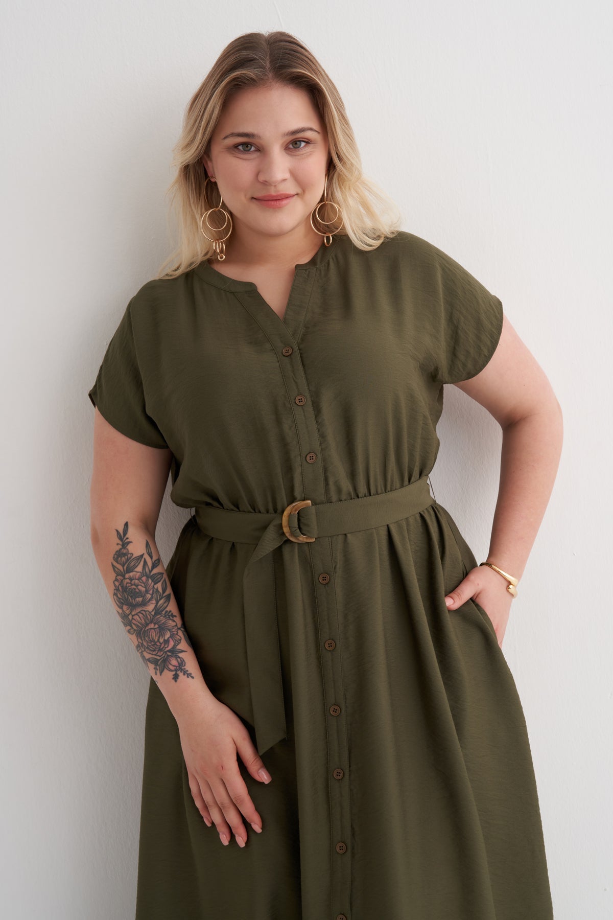 Beli Lastikli Cepli Kemer Detaylı Elbise