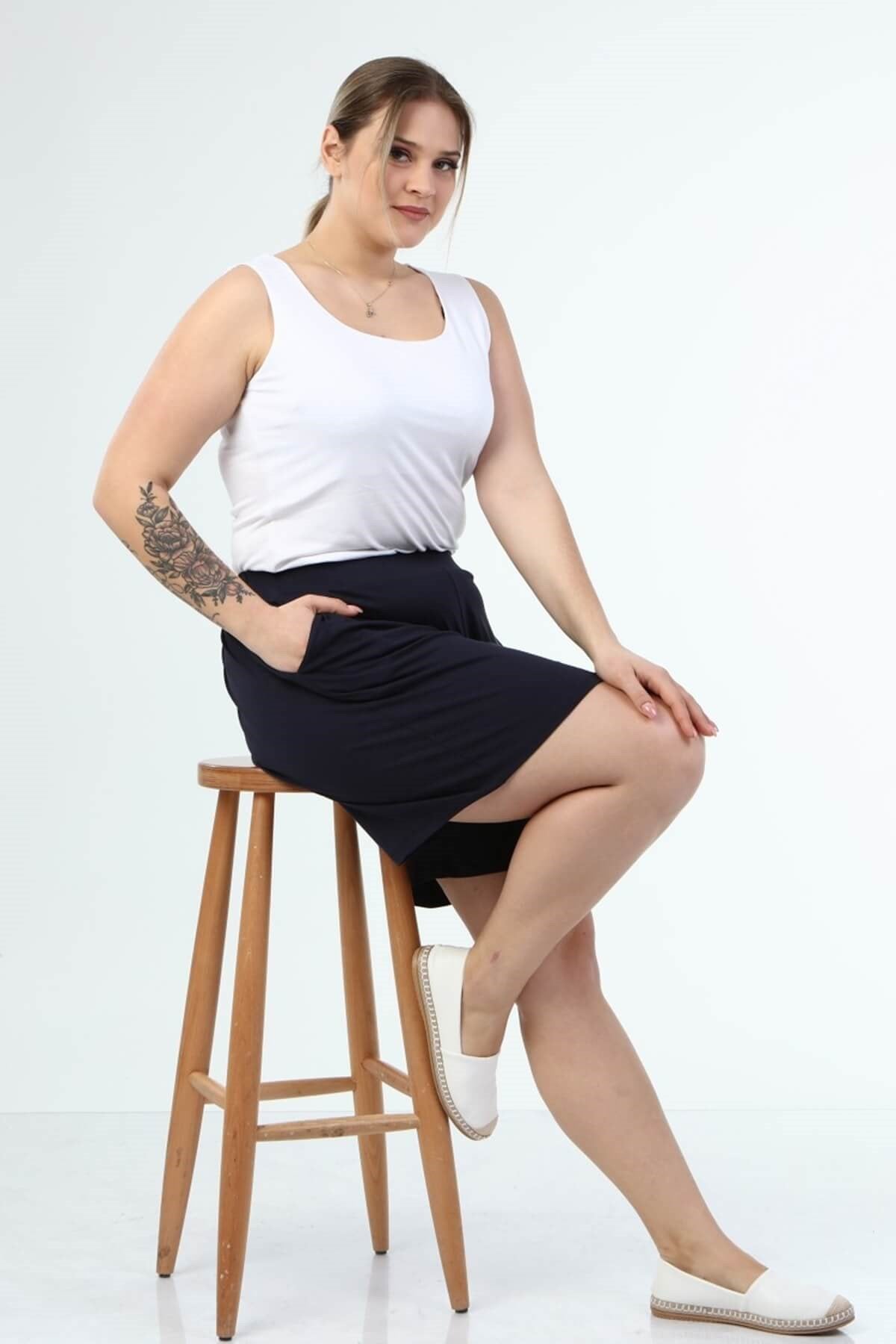 Beli Lastikli Cepli Penye Şort