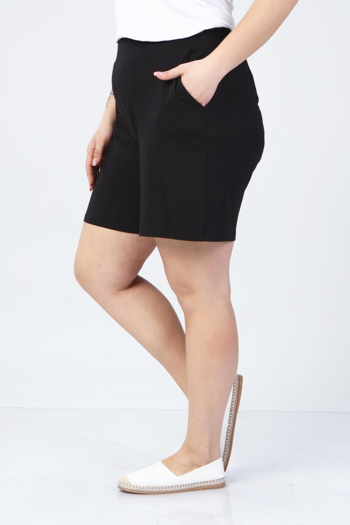Beli Lastikli Cepli Penye Şort