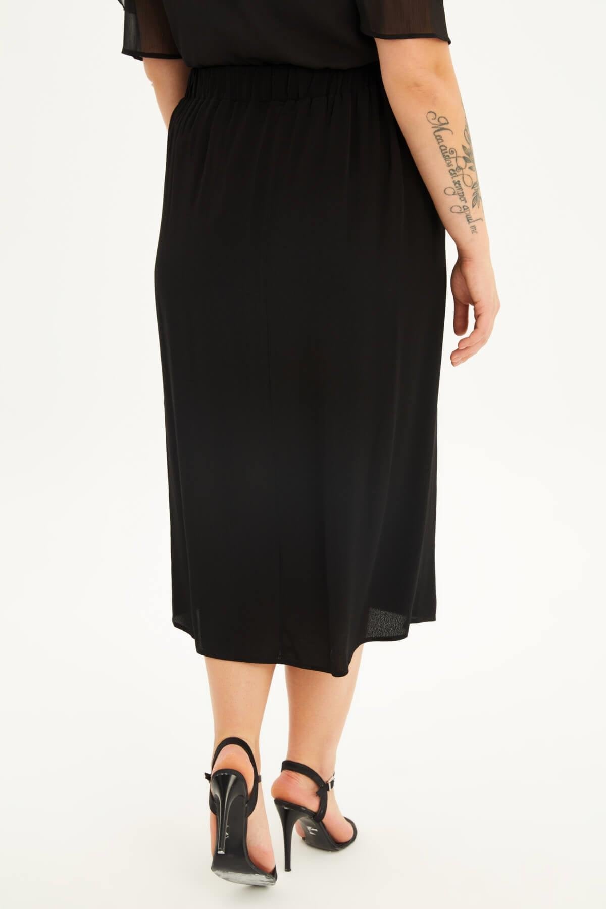 Beli Lastikli Düğmeli Midi Etek