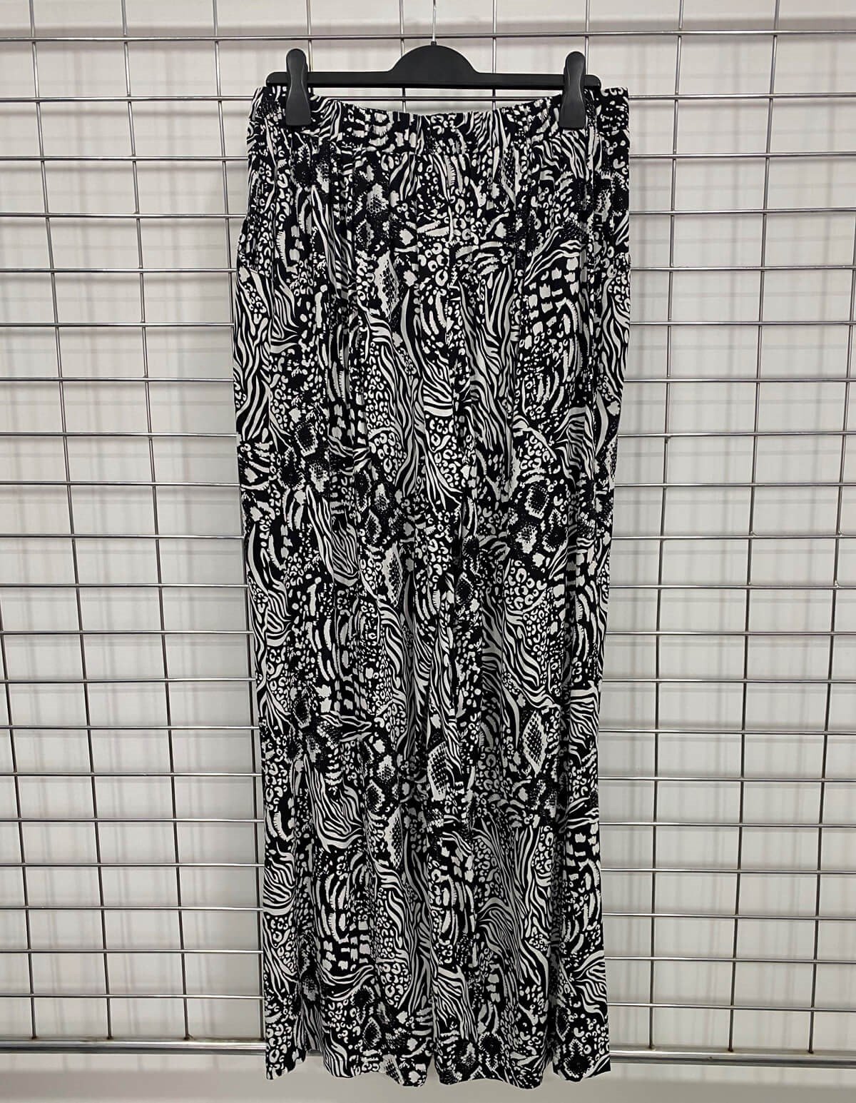 Beli Lastikli Geniş Paçalı Pantolon