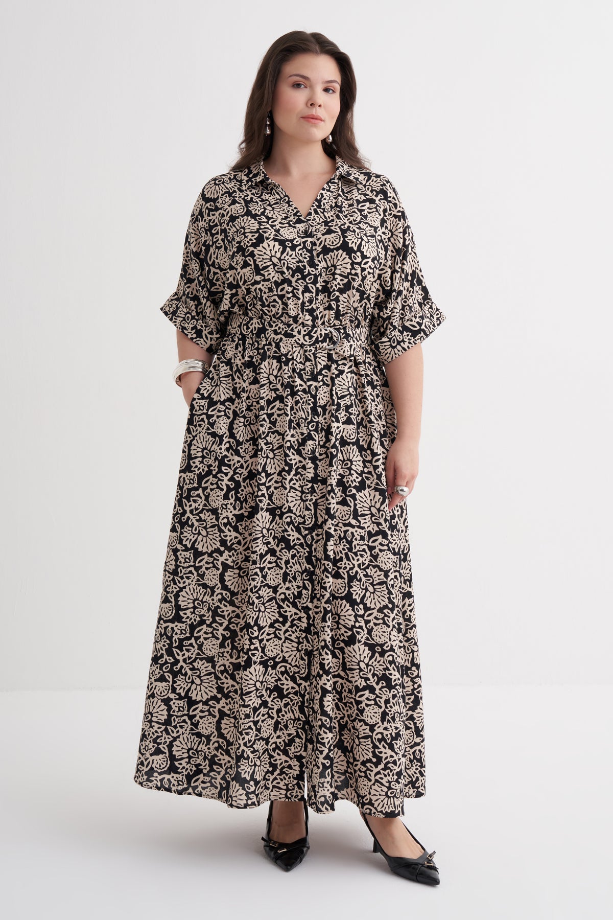 Beli Lastikli Kemerli Uzun Elbise