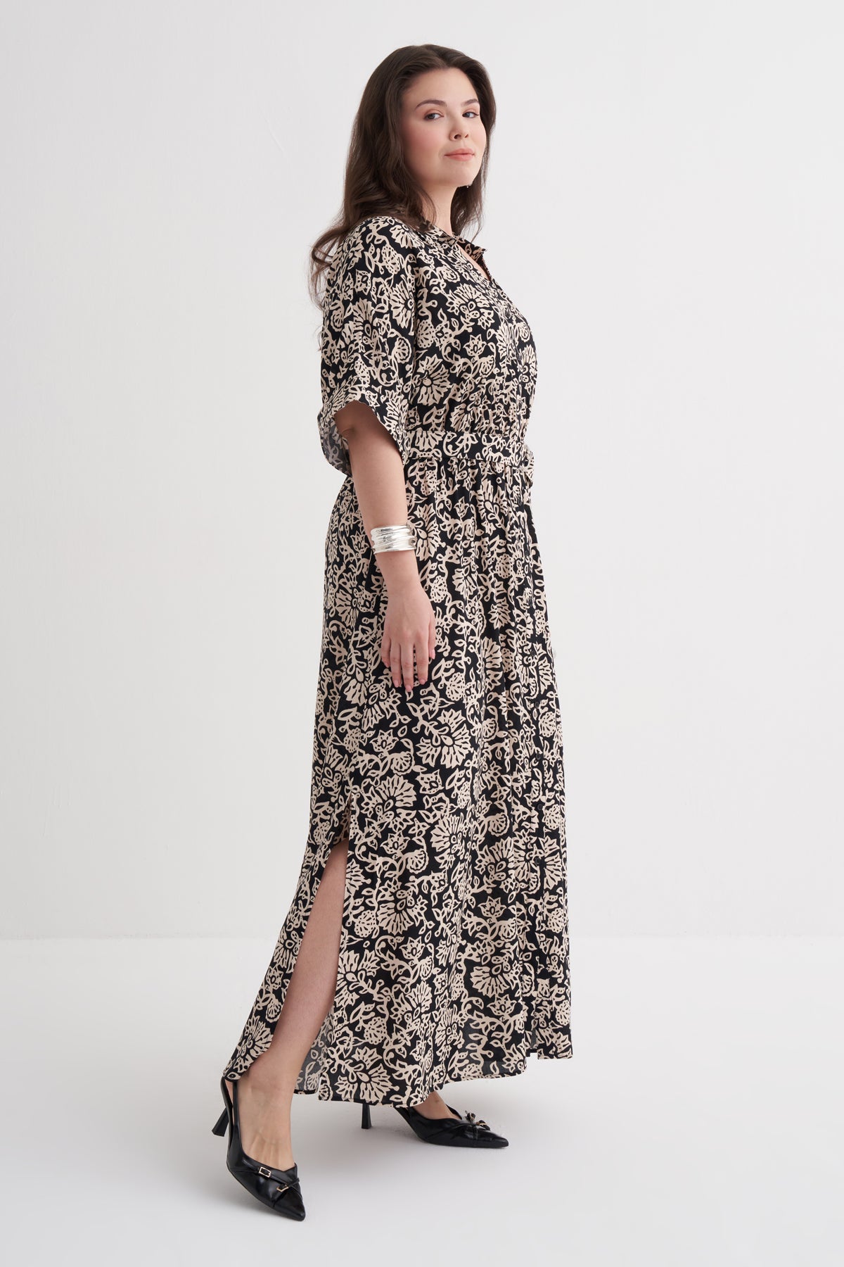 Beli Lastikli Kemerli Uzun Elbise