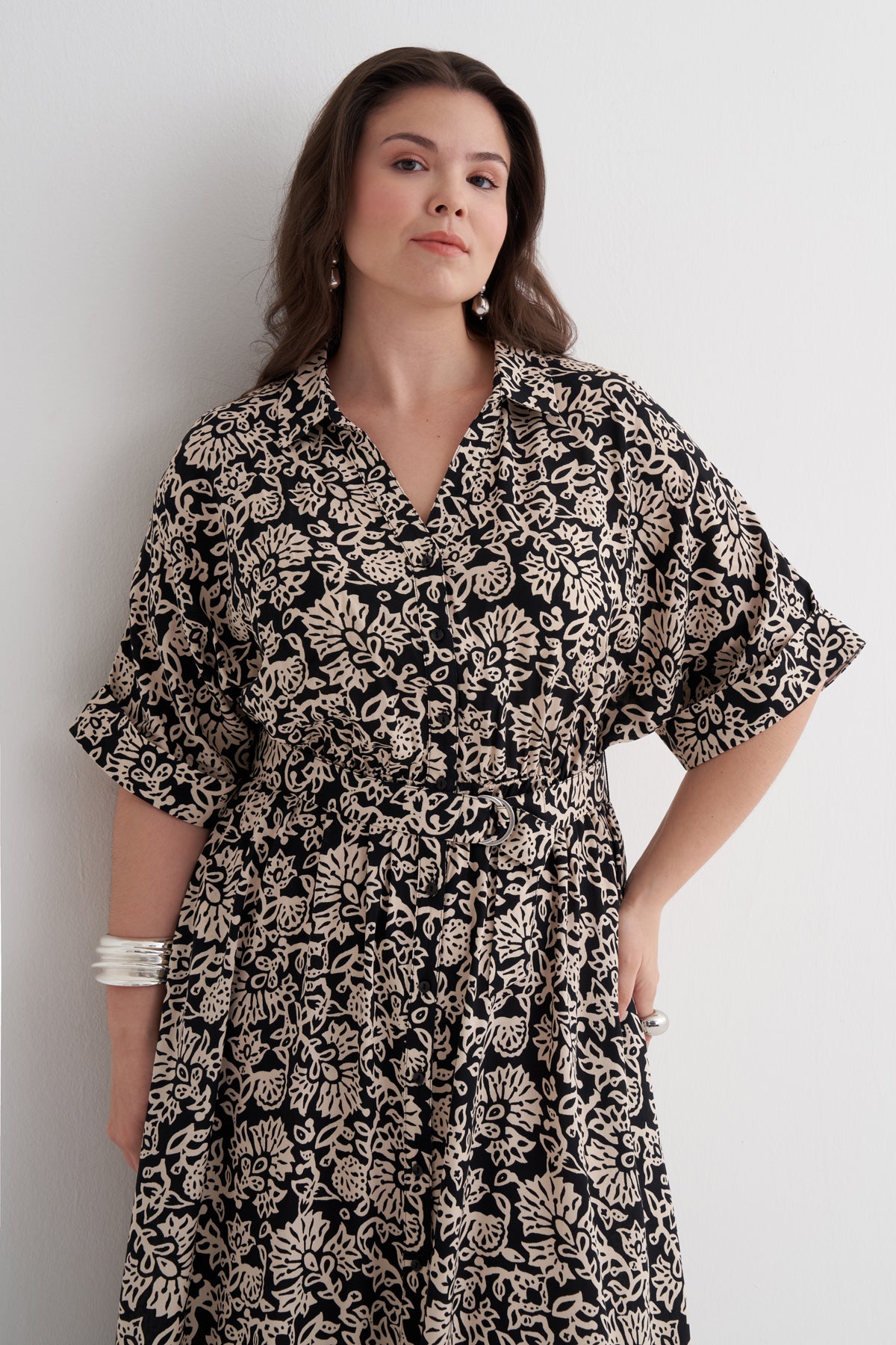 Beli Lastikli Kemerli Uzun Elbise