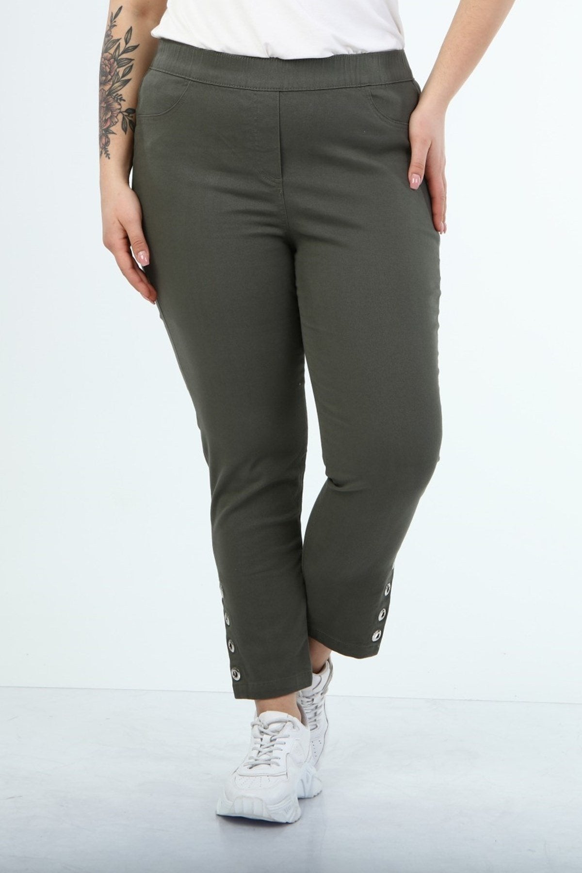 Beli Lastikli Kuş Gözü Detaylı Pantolon