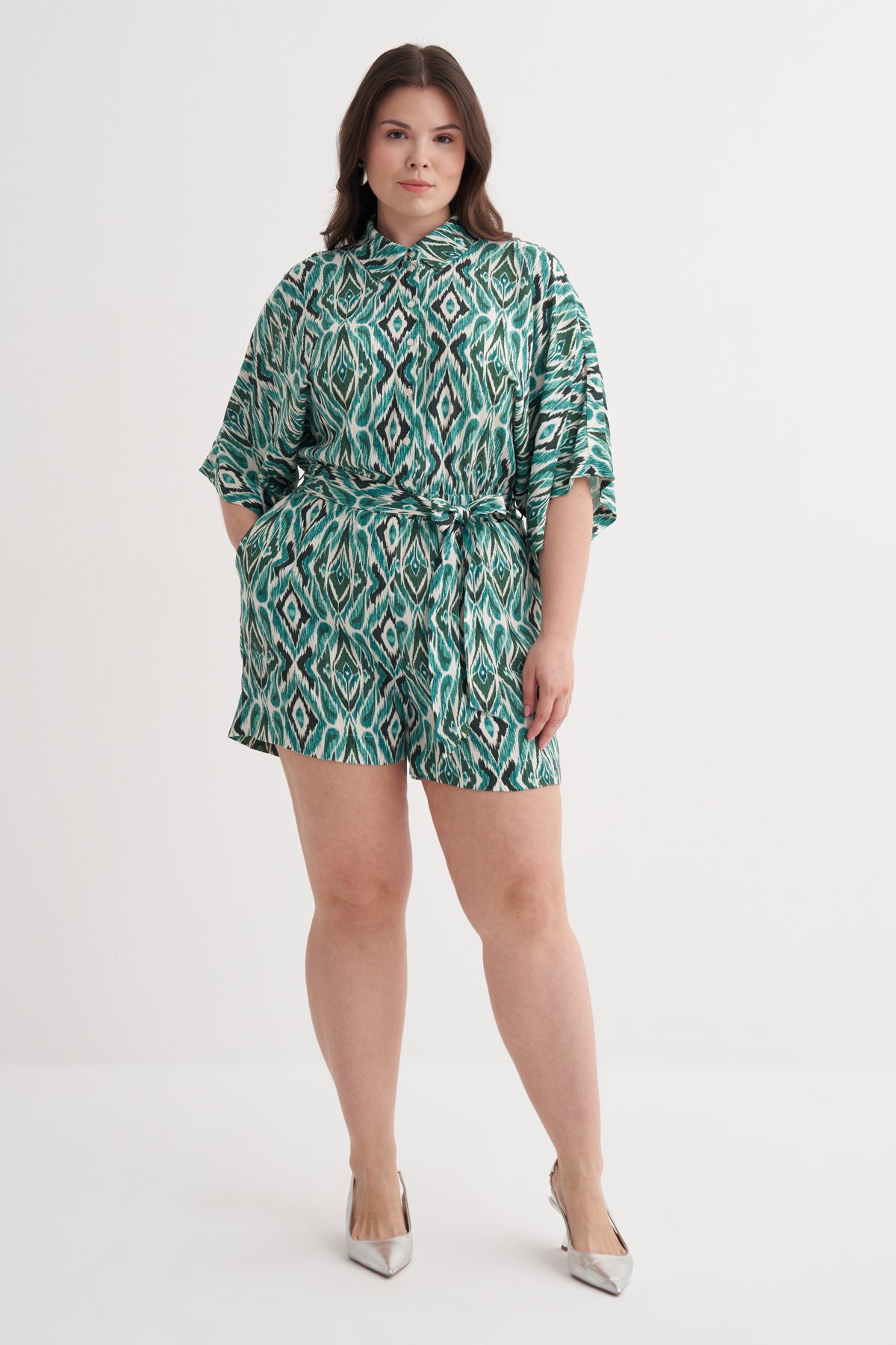 Beli Lastikli Kuşaklı Kısa Tulum