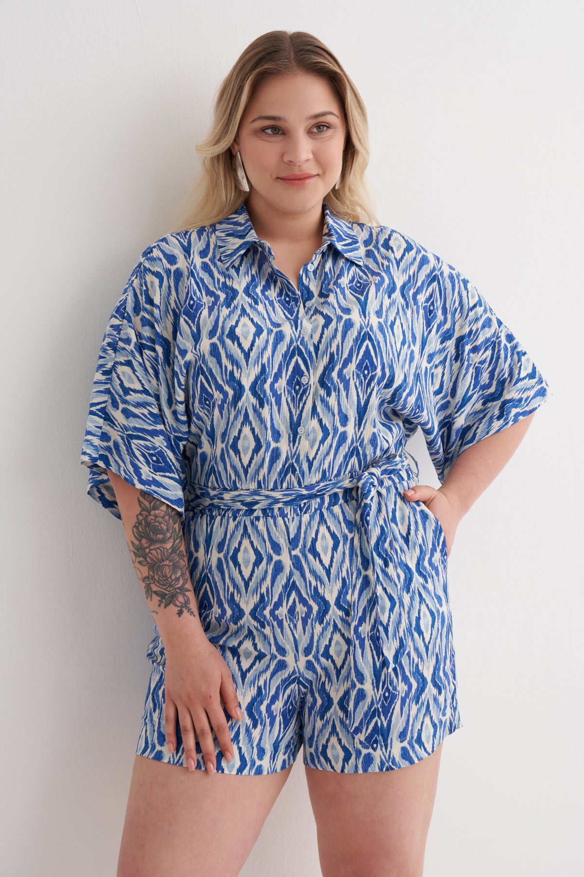 Beli Lastikli Kuşaklı Kısa Tulum