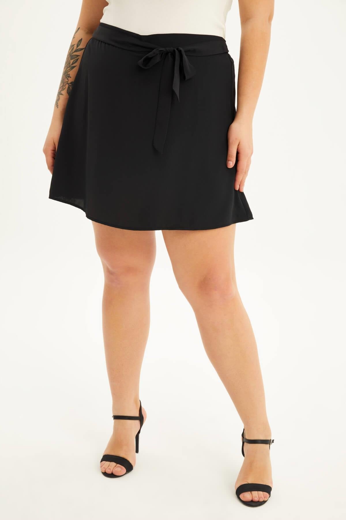 Beli Lastikli Kuşaklı Şort Etek