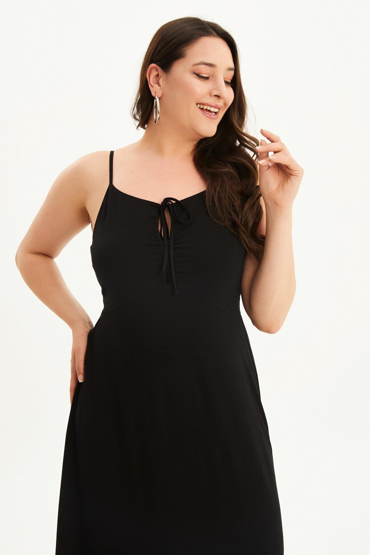 Boyundan Bağlamalı Gipeli Penye Elbise