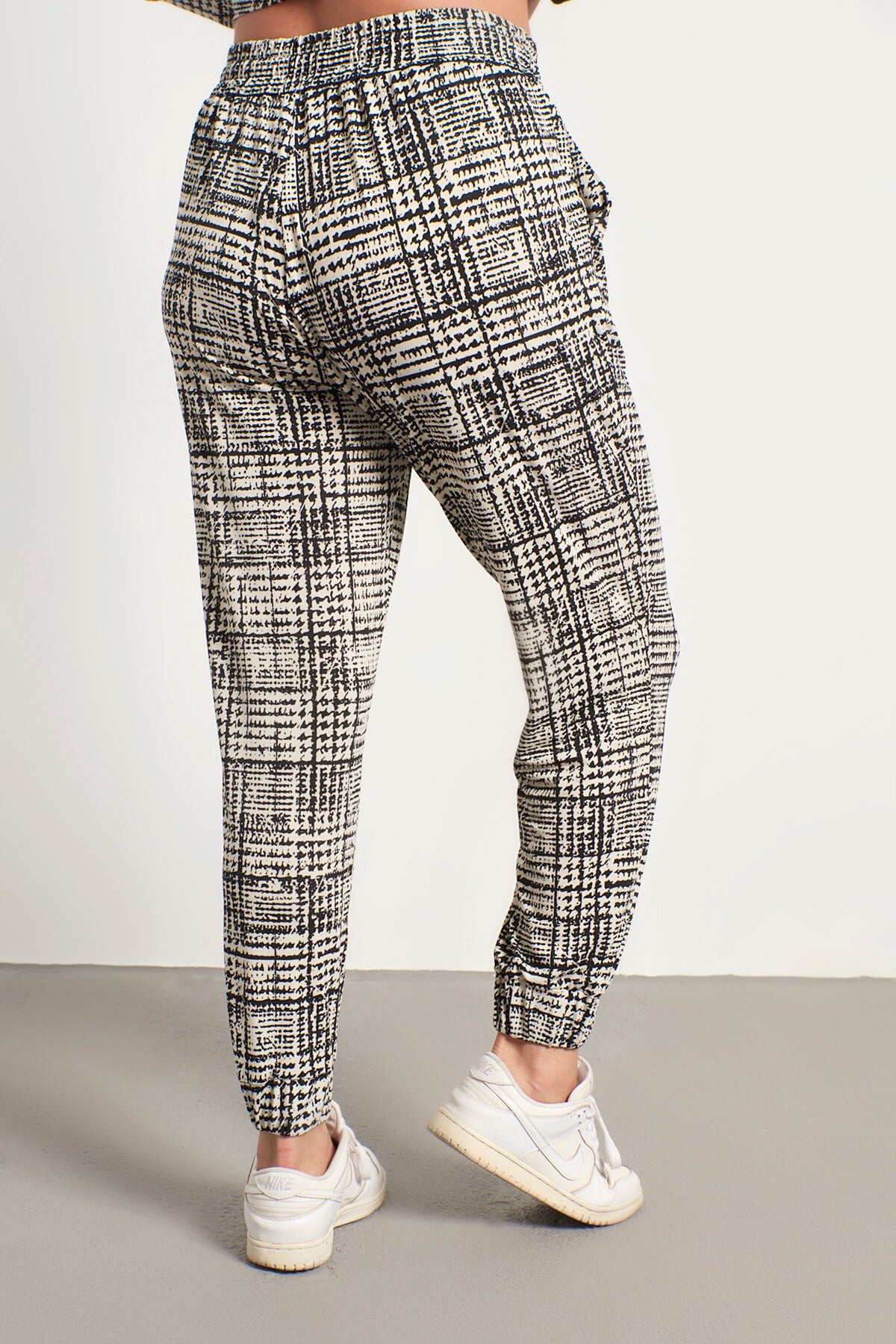 Cep Detaylı Jogger Pantolon