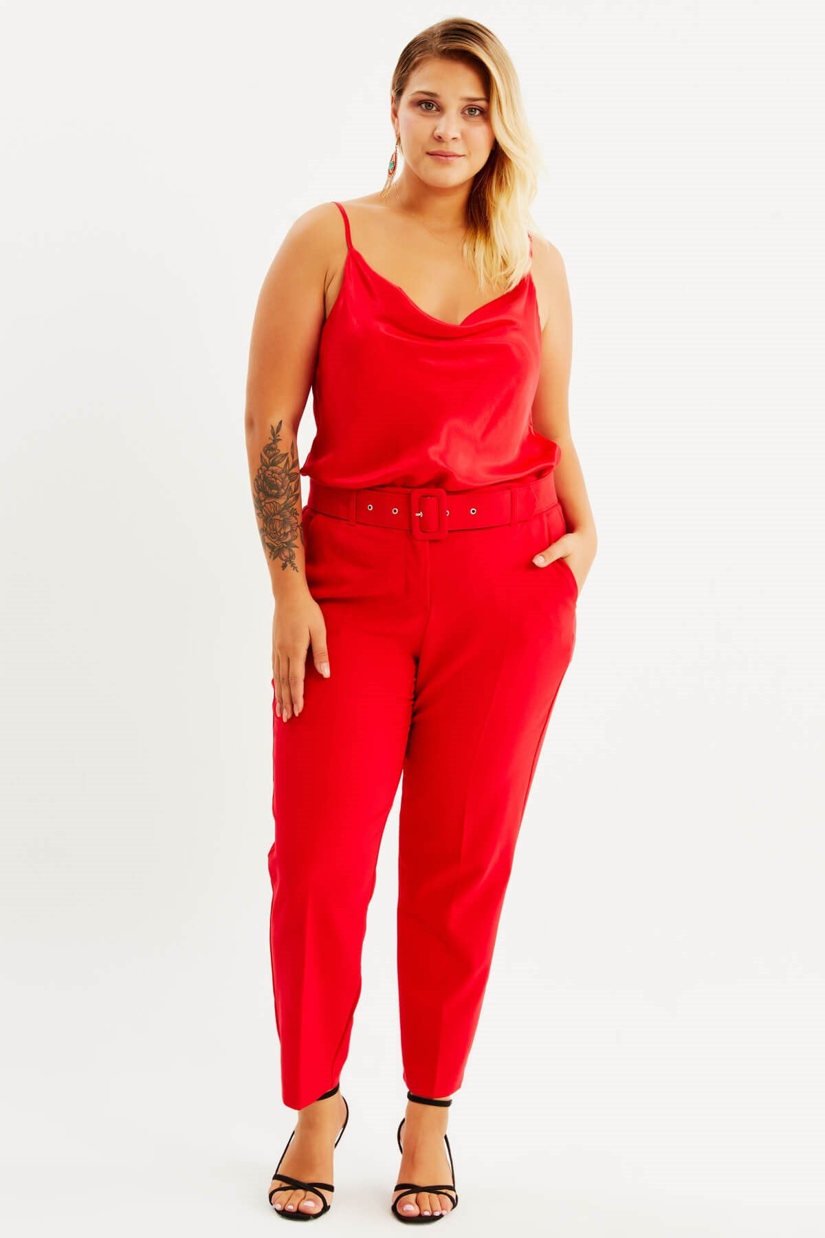 Cep Detaylı Kemerli Klasik Pantolon