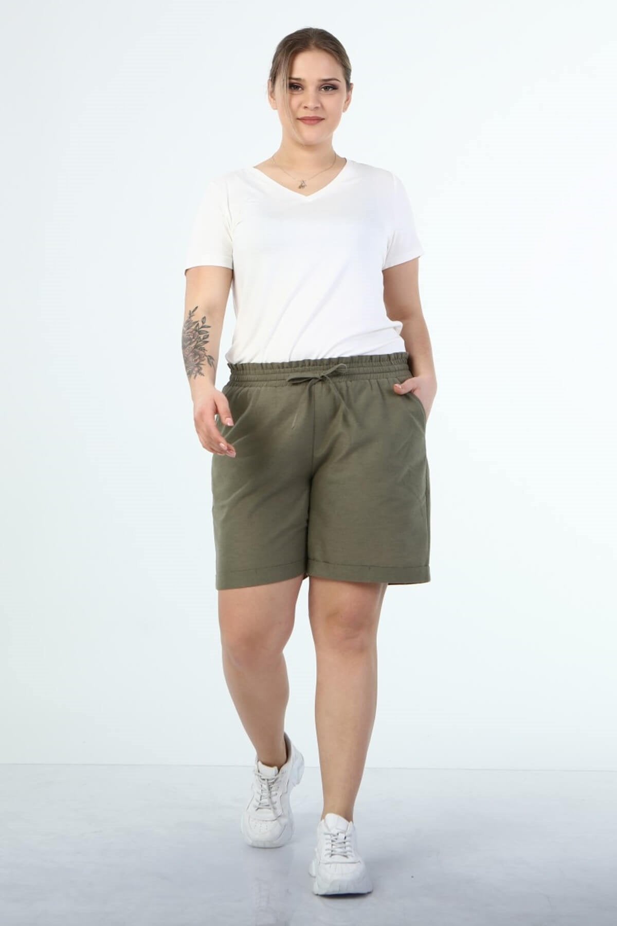 Cep Detaylı Keten Şort