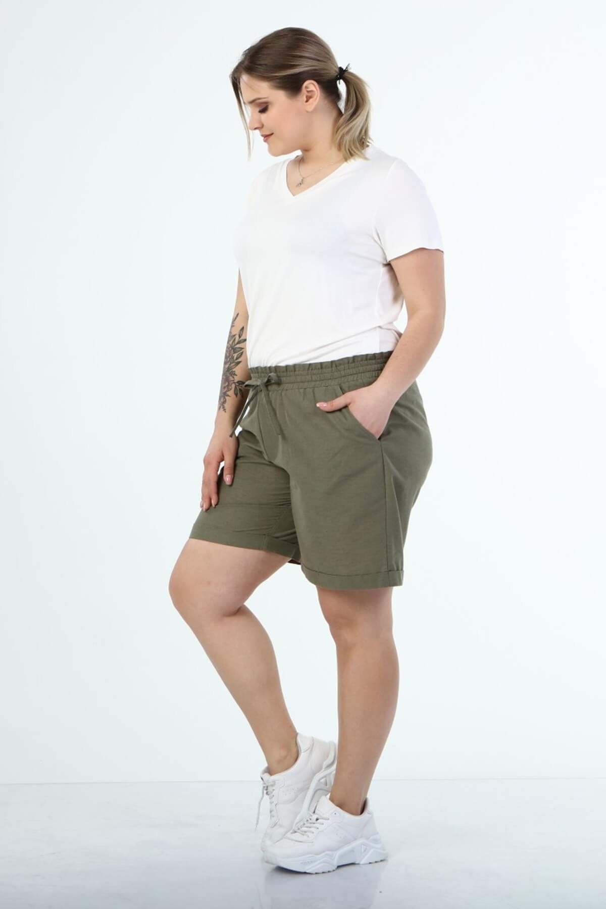 Cep Detaylı Keten Şort