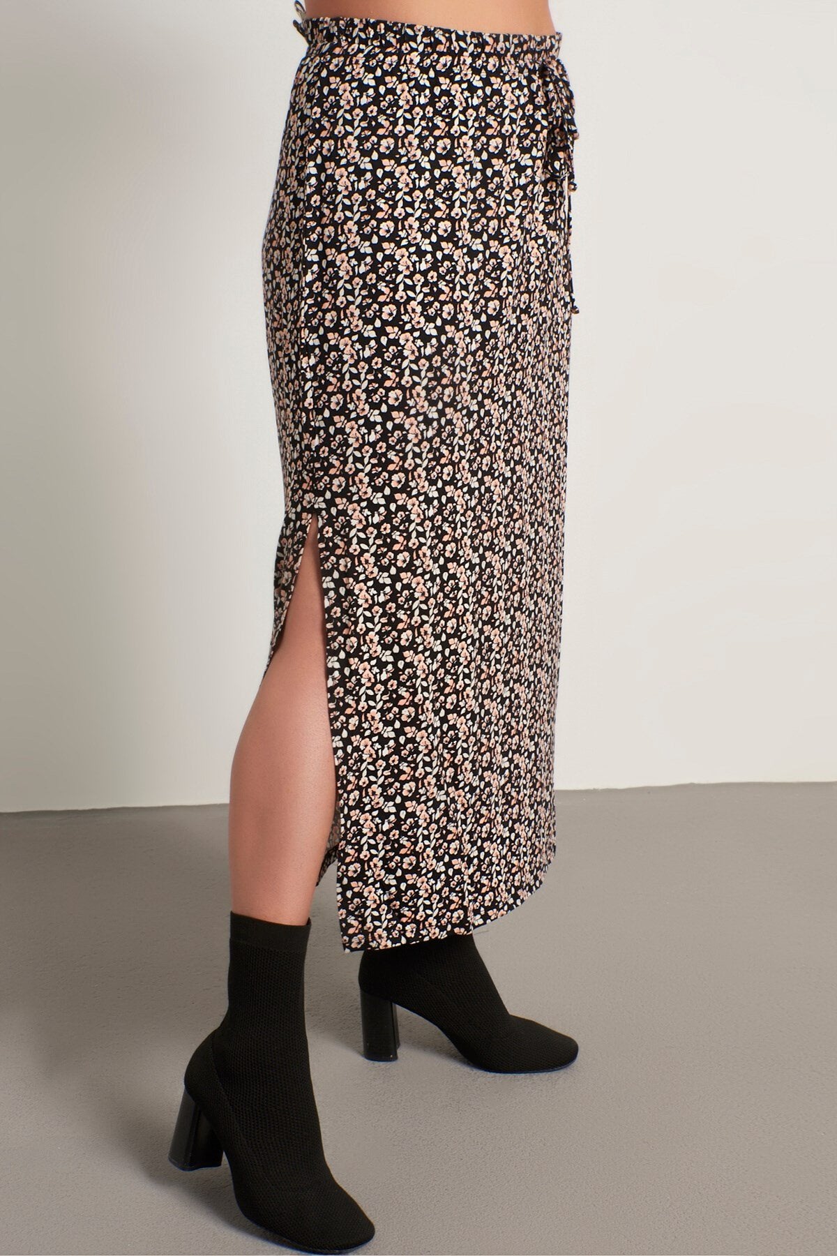 Çiçekli Uzun Penye Etek