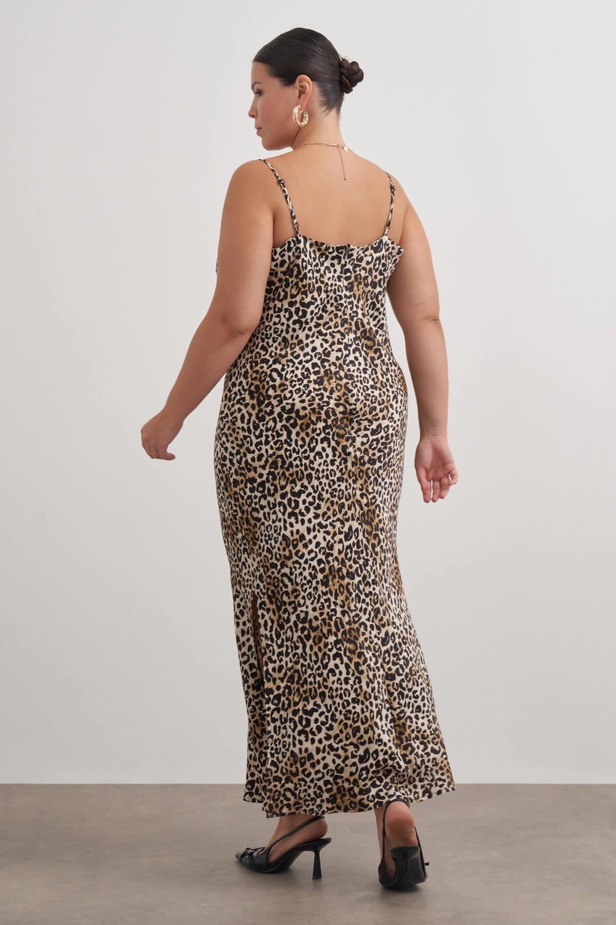 Degaje Yaka Leopar Elbise