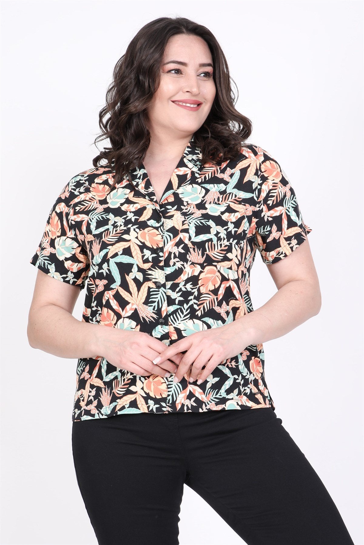 Desenli Kısa Kollu Gömlek