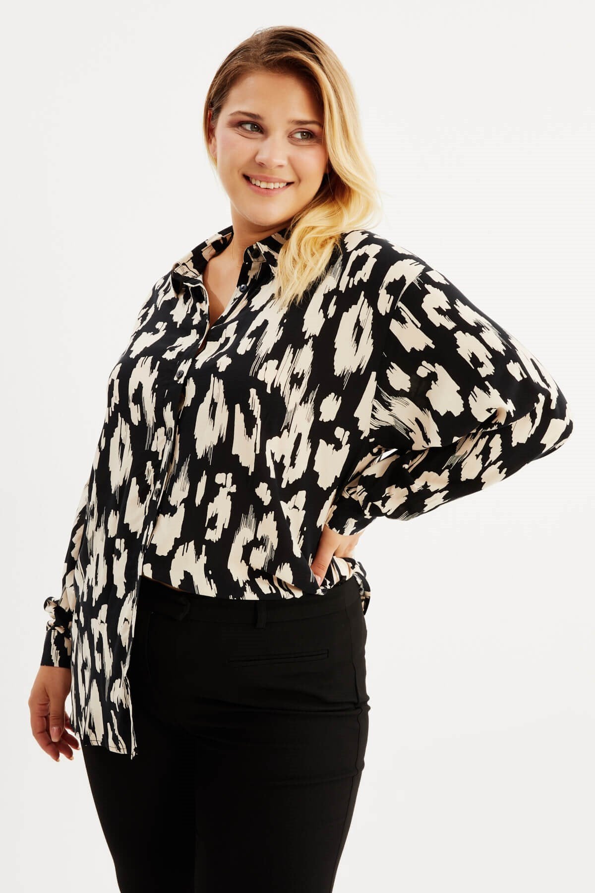 Desenli Uzun Kollu Gömlek