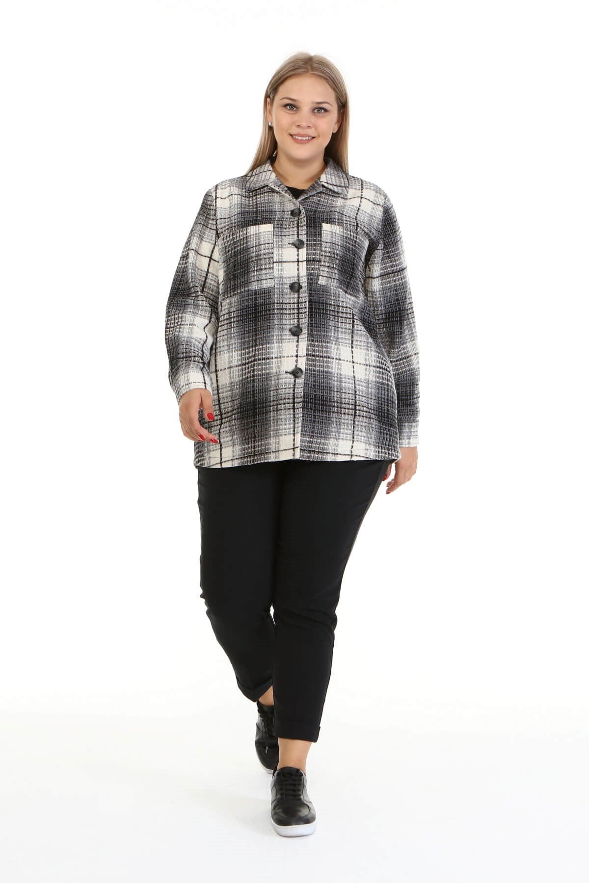 Dokulu Kareli Astarlı Ceket