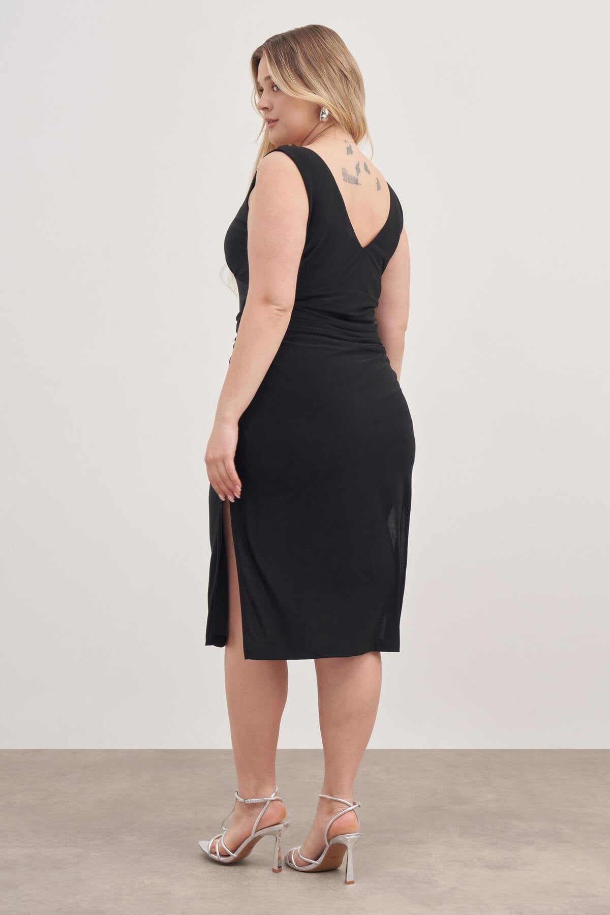 Drape Detaylı Midi Elbise