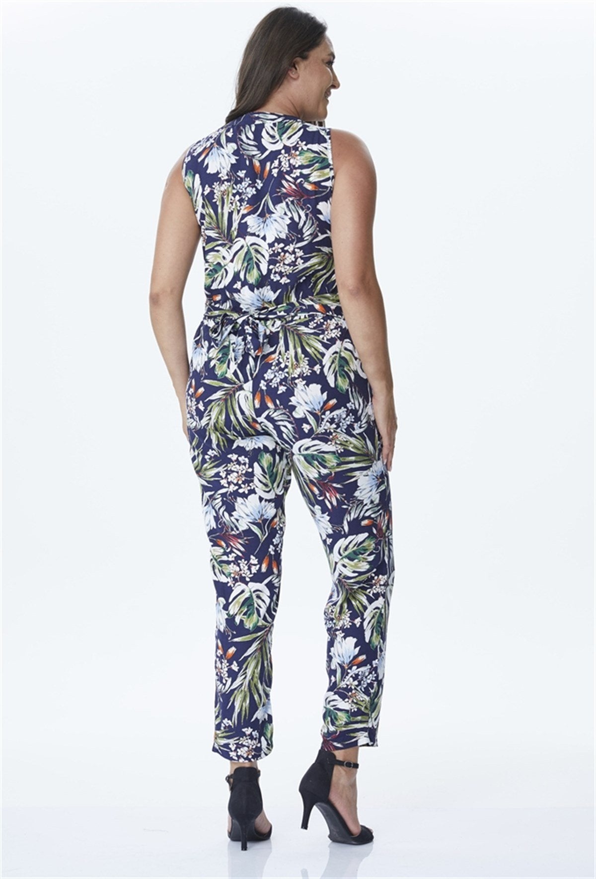 Düğmeli Ve Önden Bağlamalı Tulum