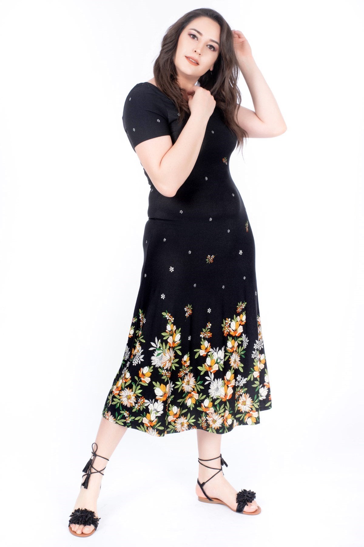 Eteği Desenli Elbise