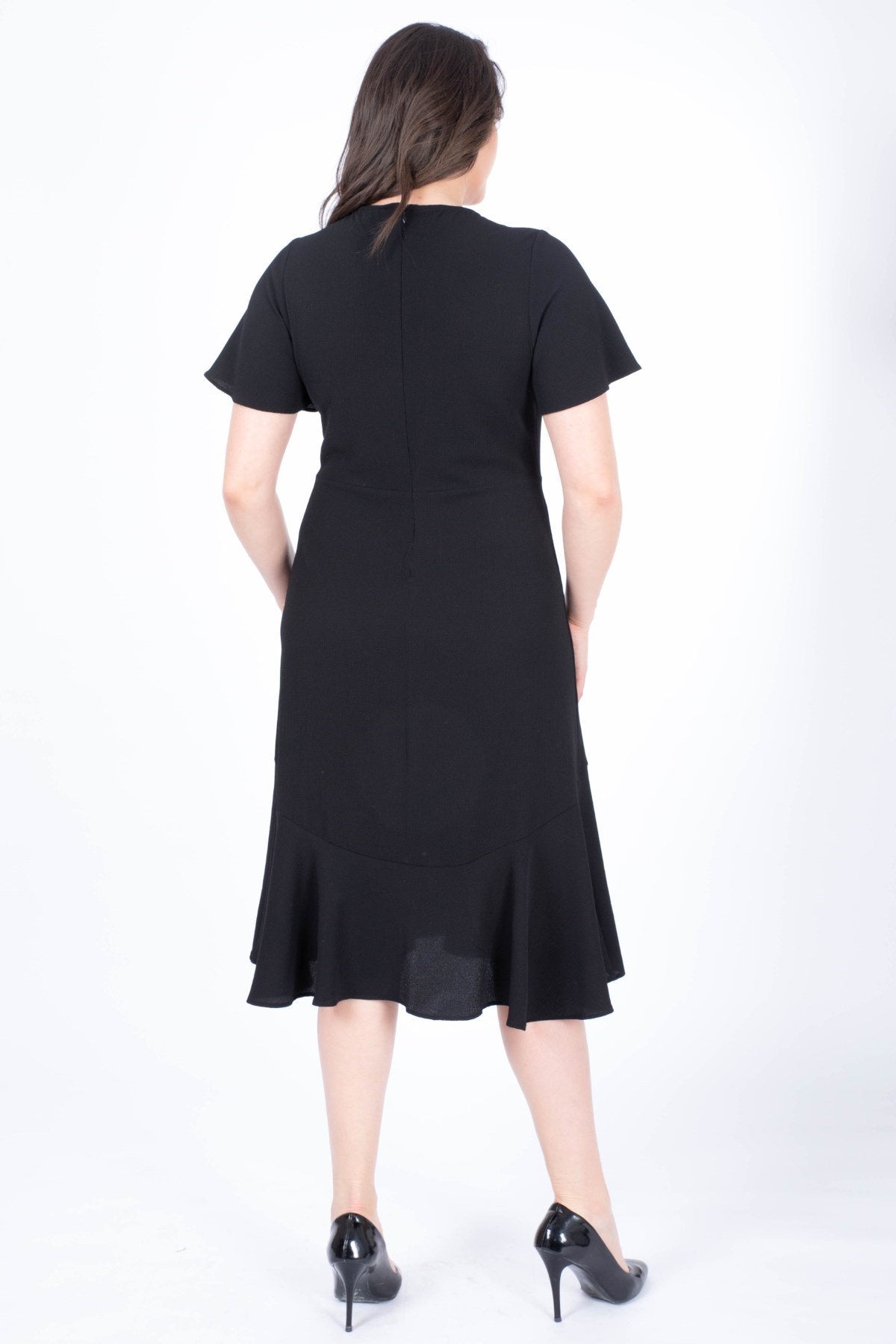 Eteği Volanlı Uzun Elbise