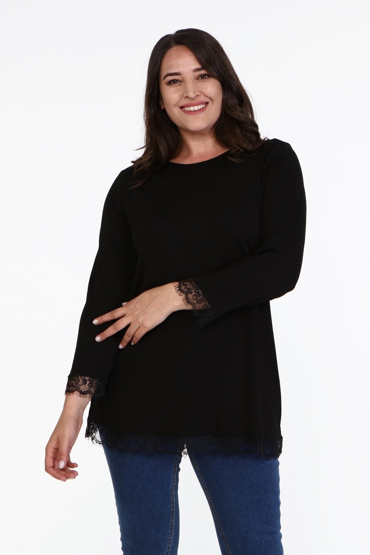 Etek ve Kol Ucu Dantelli Tunik